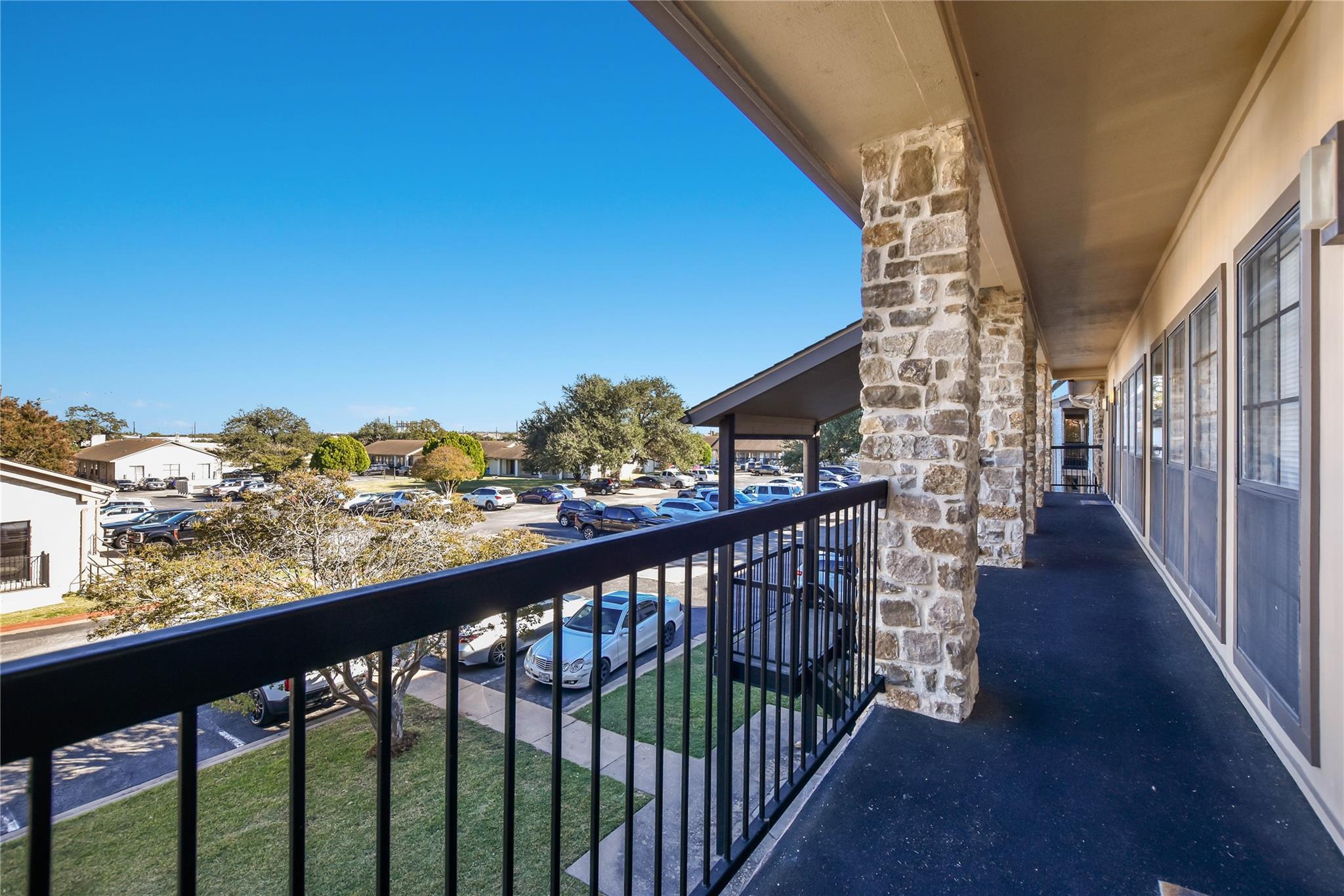 13740 N Highway 183 Dr # J5, Austin, TX 78750