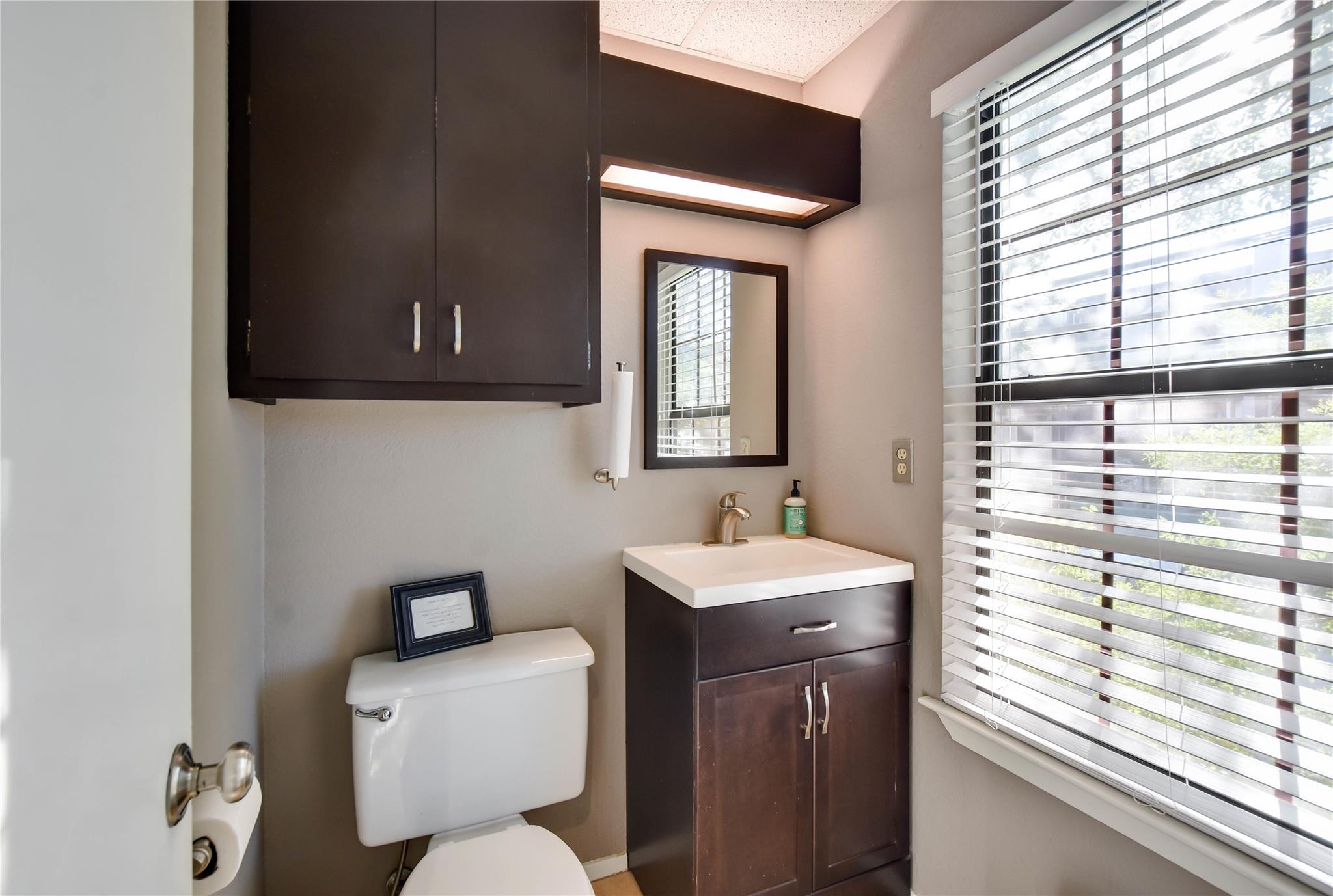 13740 N Highway 183 Dr # J5, Austin, TX 78750