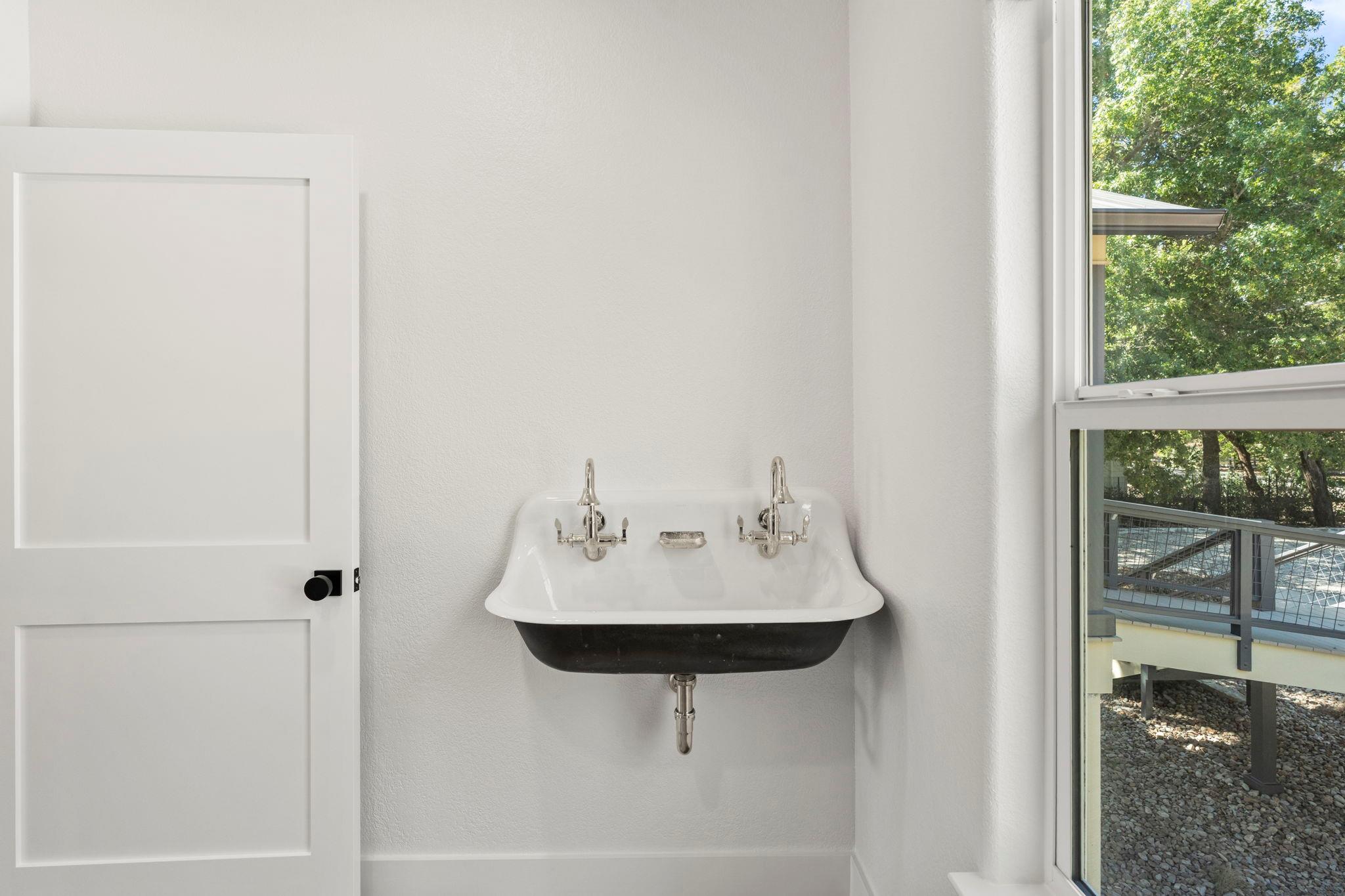 1830 Flite Acres Rd, Wimberley, TX 78676