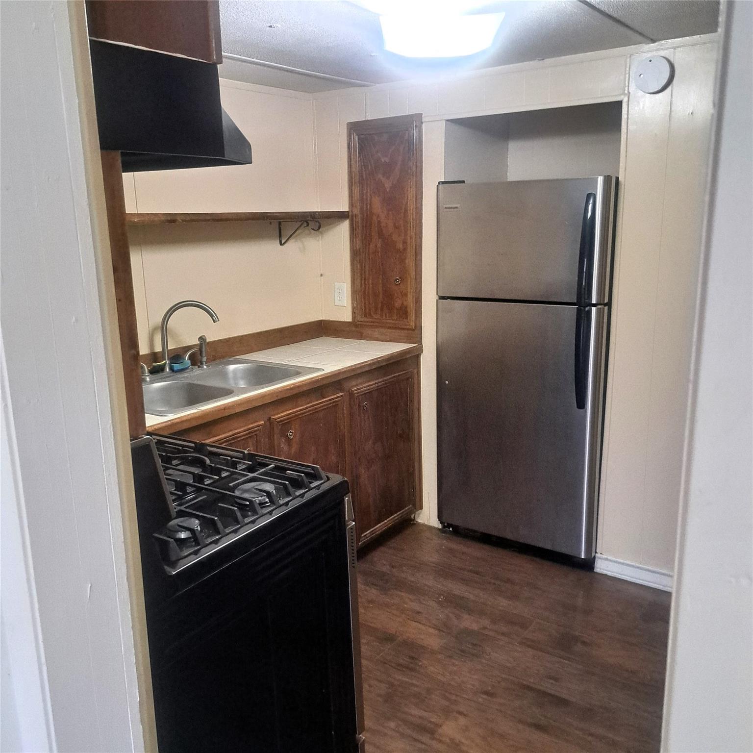 397 Lacy Dr # B, Elgin, TX 78621