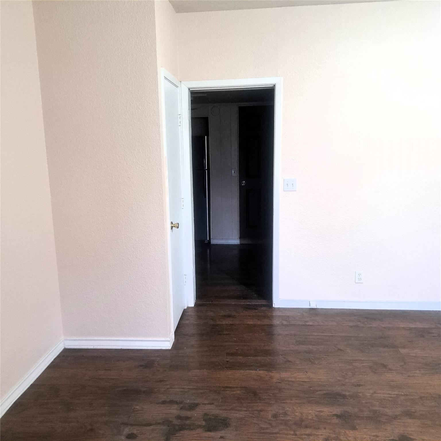 397 Lacy Dr # B, Elgin, TX 78621