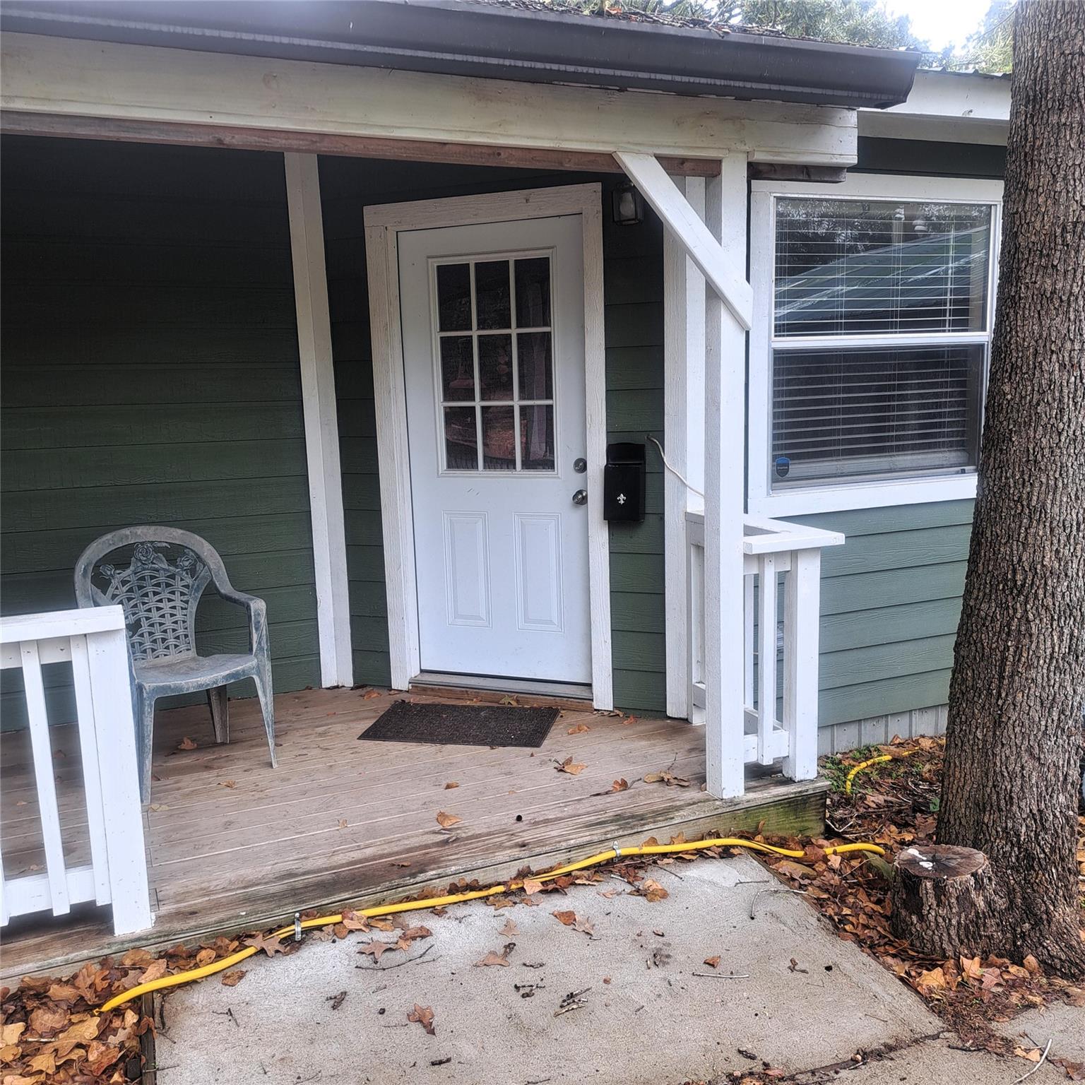 397 Lacy Dr # B, Elgin, TX 78621