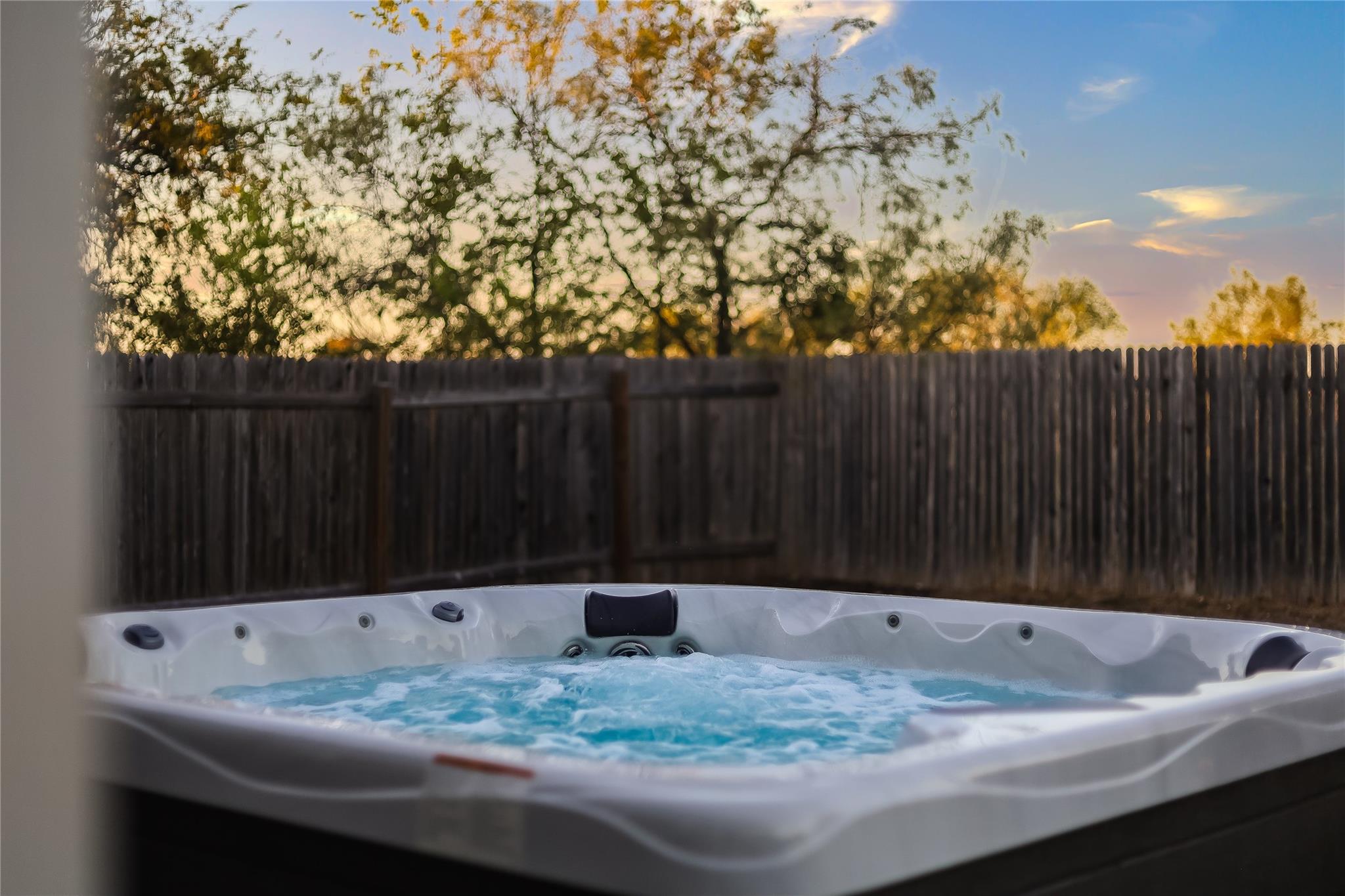 6408 Routenburn St, Austin, TX 78754