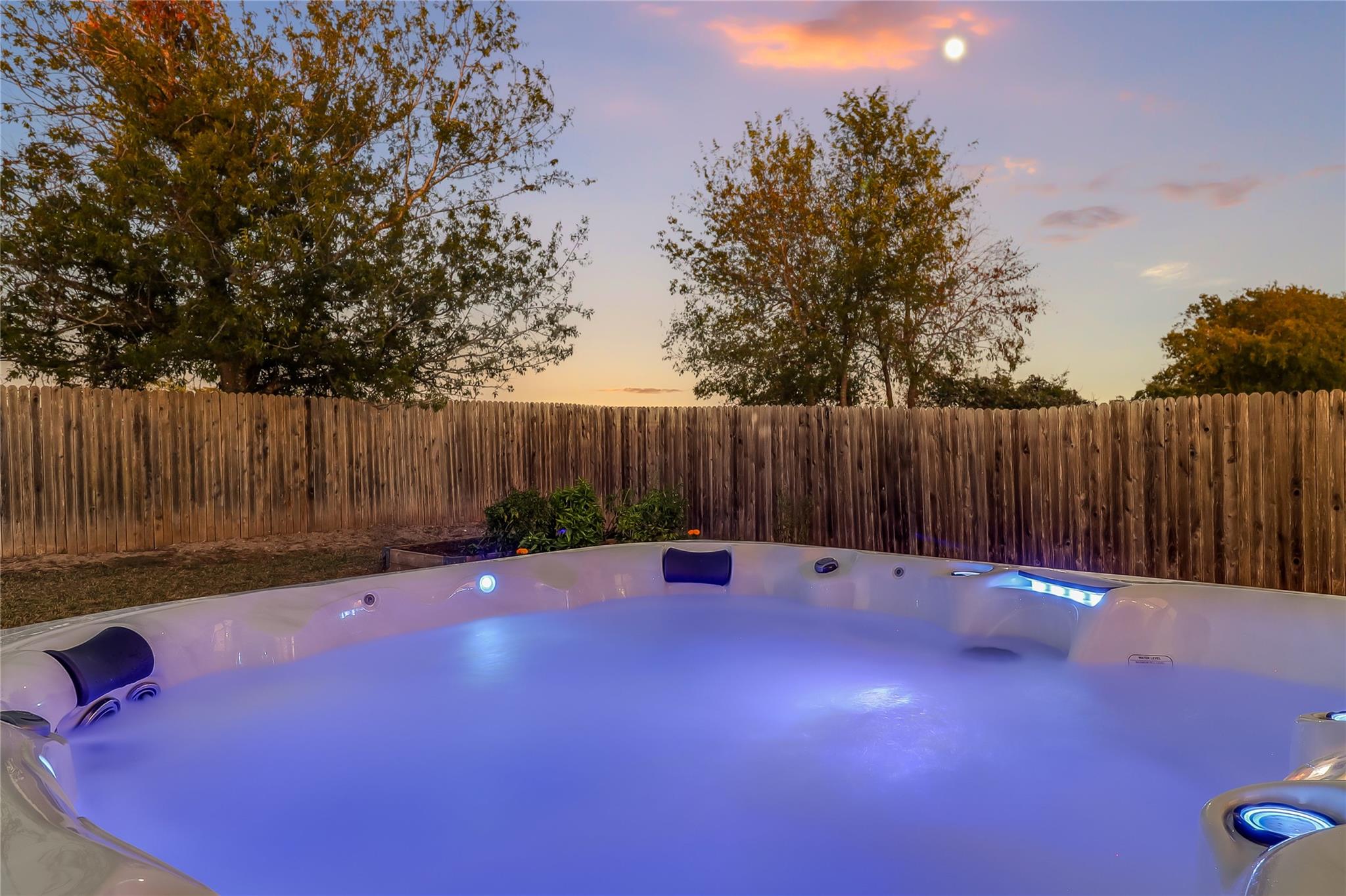 6408 Routenburn St, Austin, TX 78754