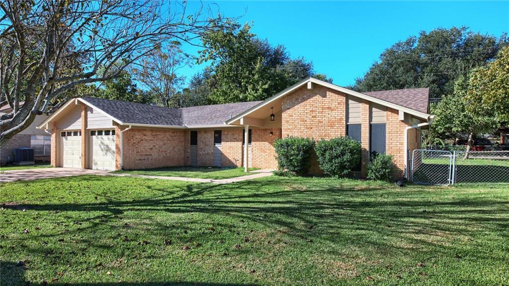 1609 Castlewood Ct, Taylor, TX 76574