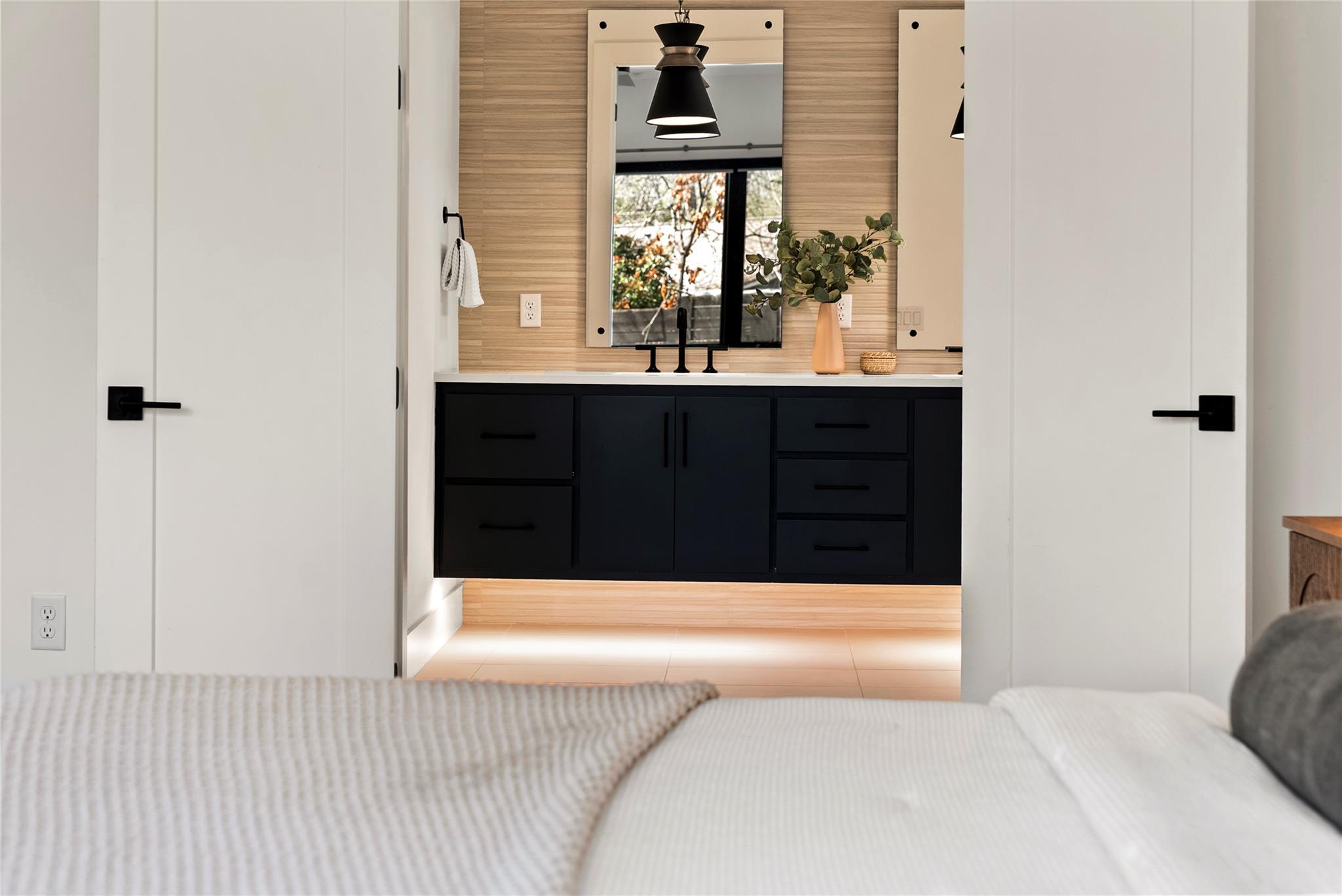 1706 Romeria Dr, Austin, TX 78757