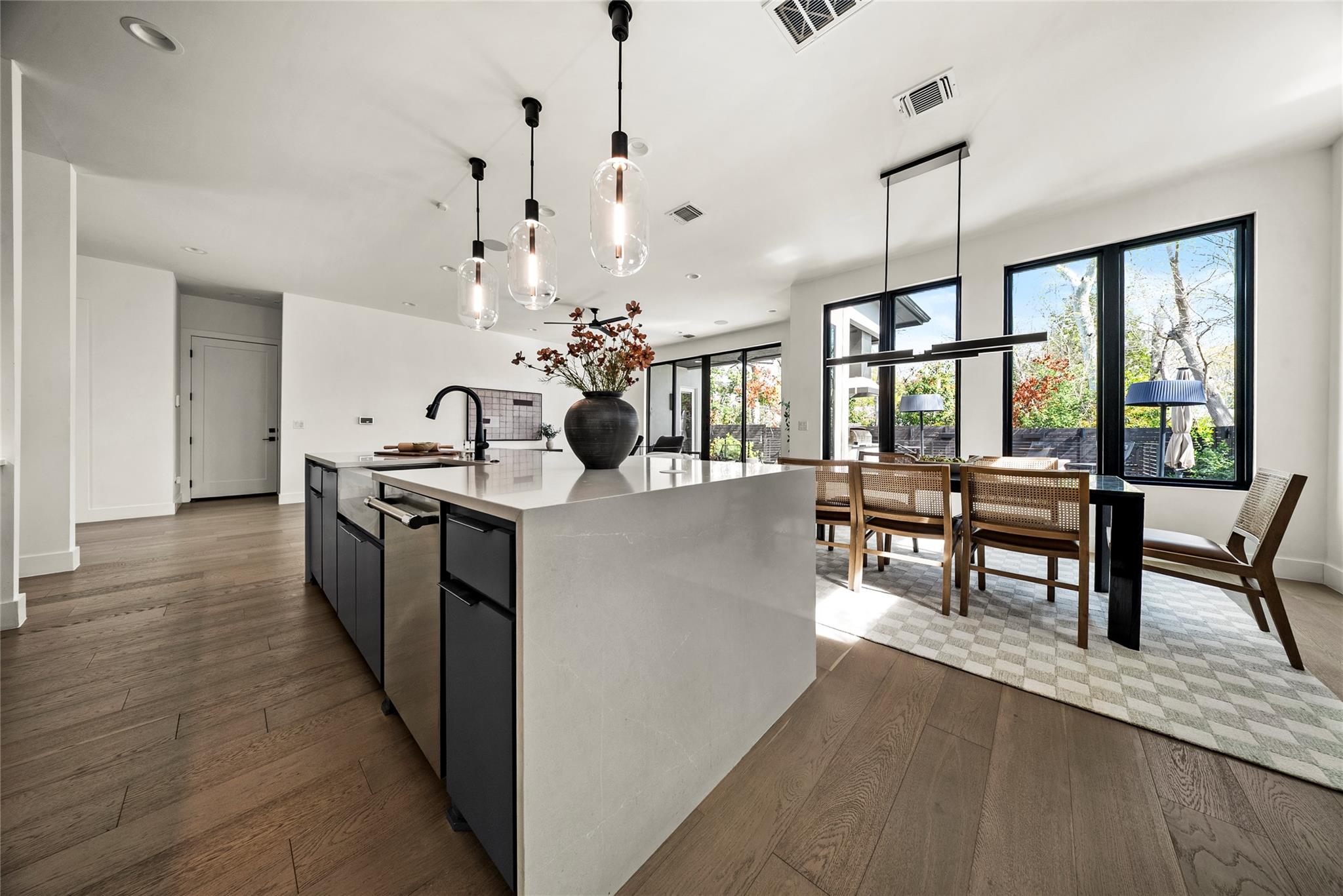 1706 Romeria Dr, Austin, TX 78757