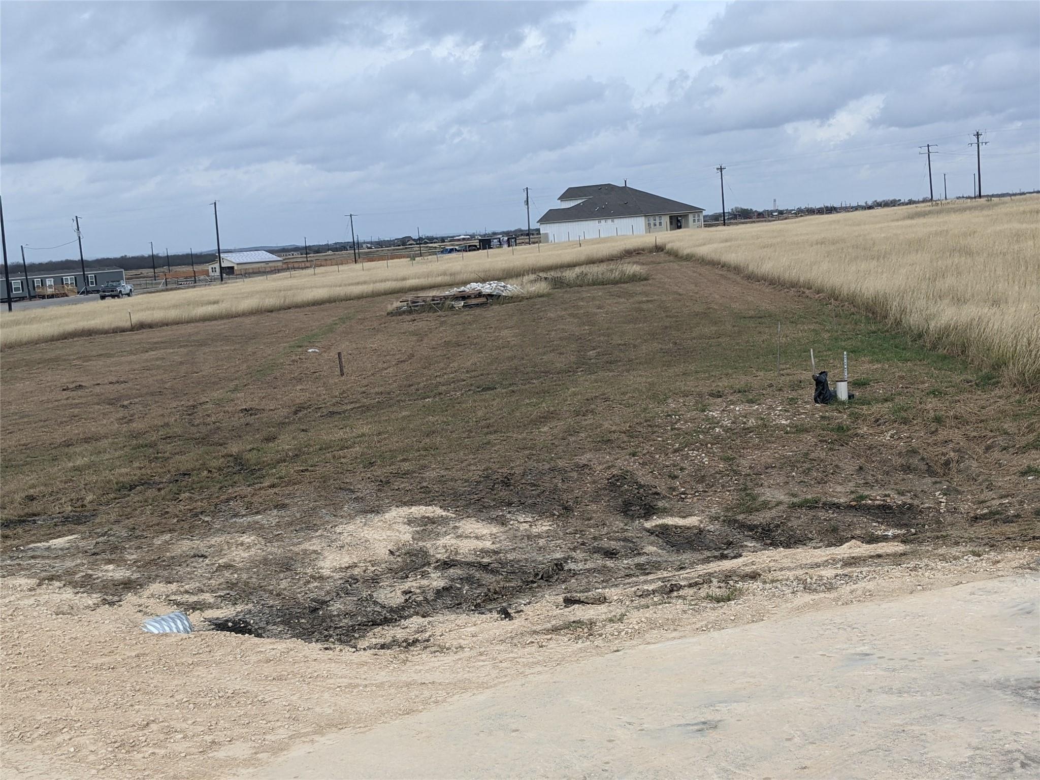 122 Juanita Ct, Del Valle, TX 78617