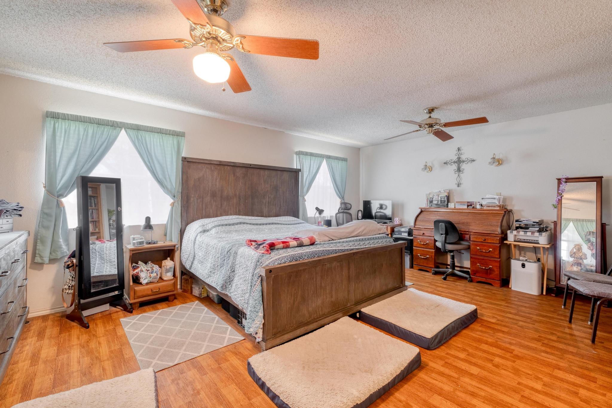 153 Pleasant Grove Rd, Elgin, TX 78621