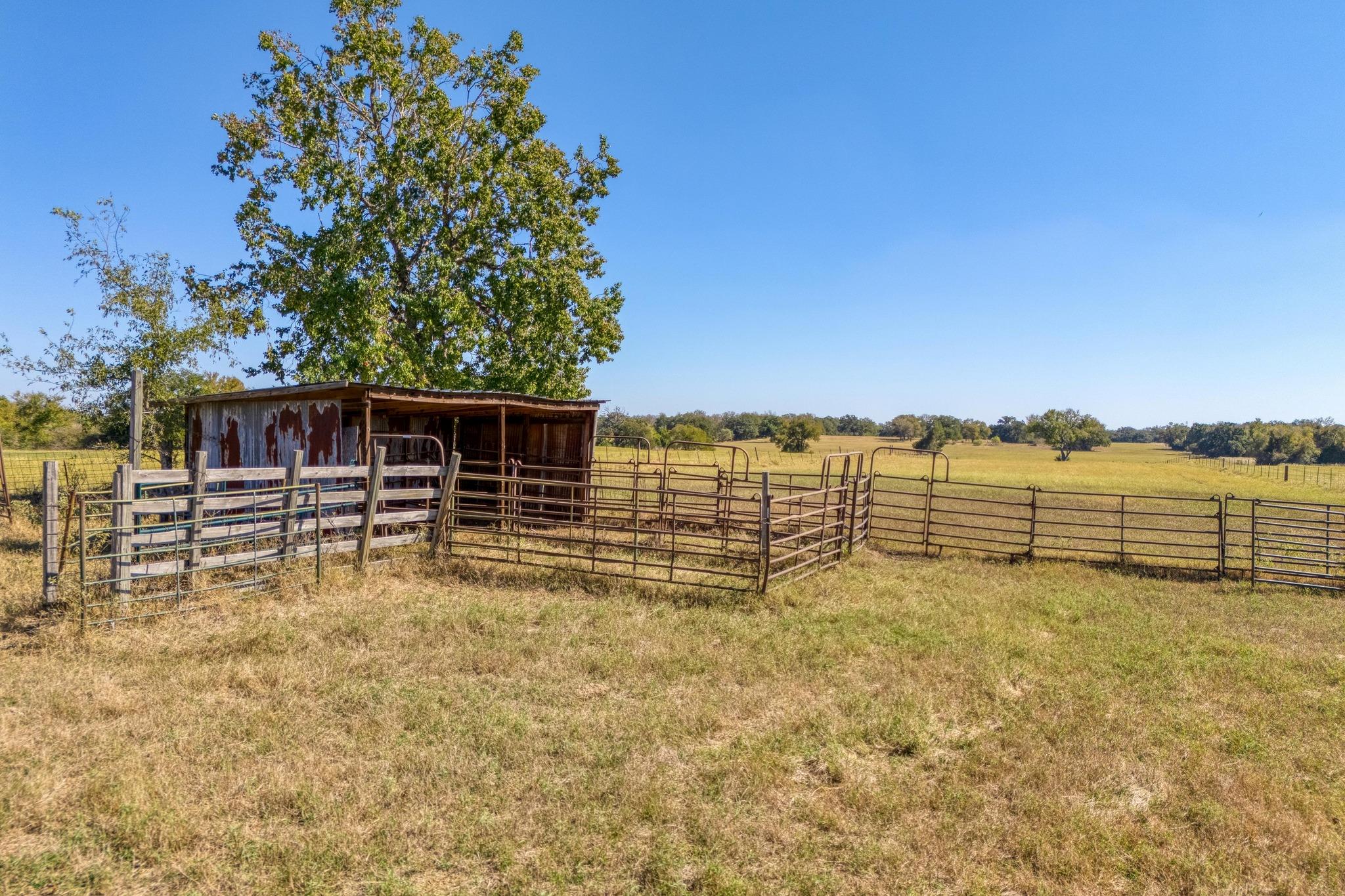 153 Pleasant Grove Rd, Elgin, TX 78621
