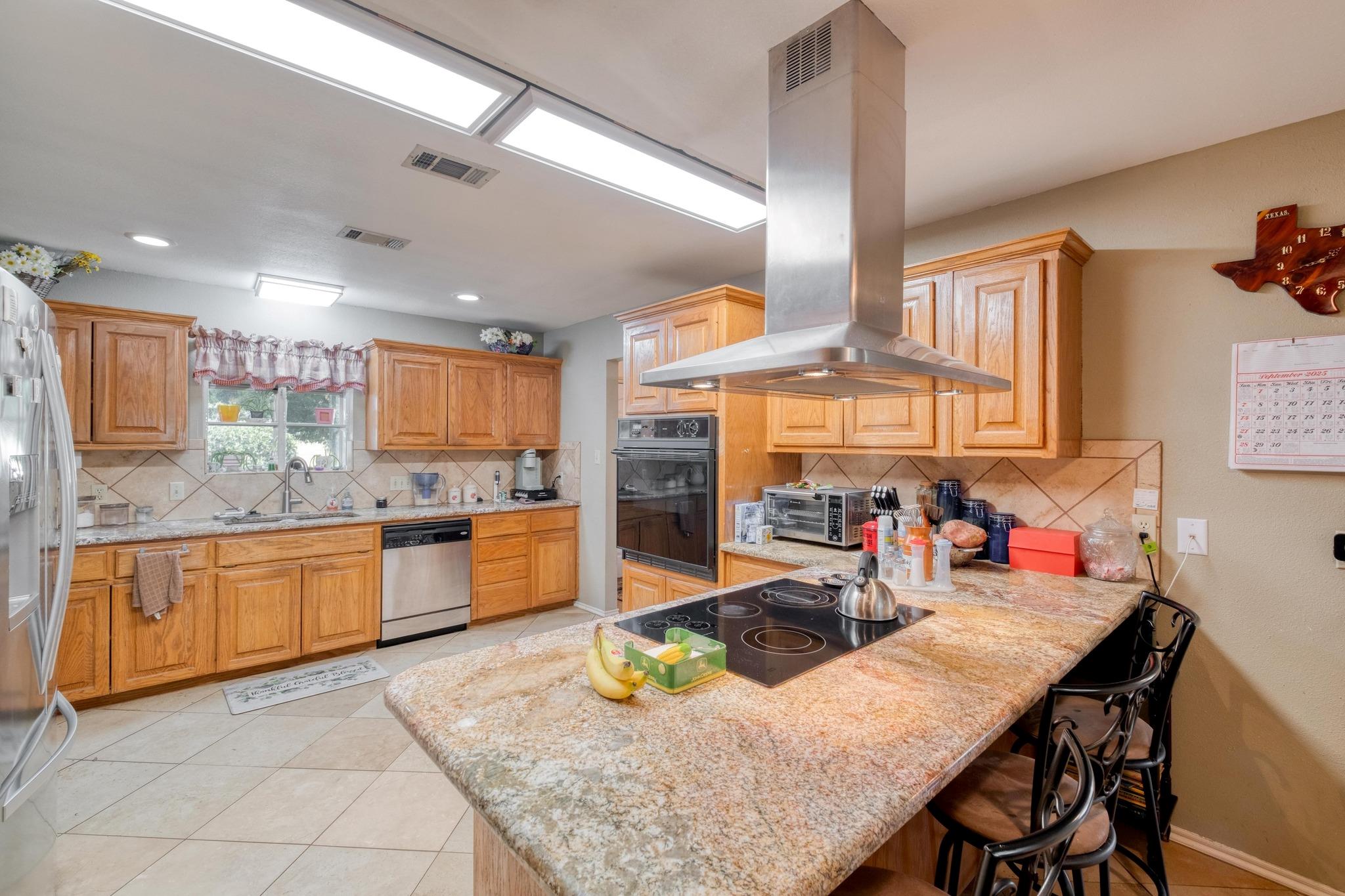 153 Pleasant Grove Rd, Elgin, TX 78621