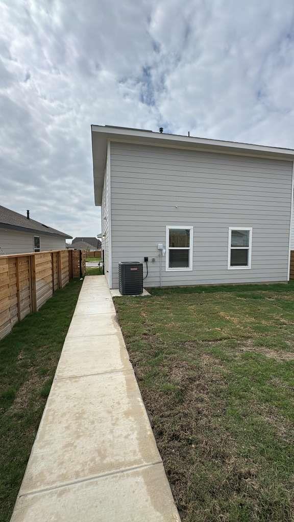 355 Keefer, Kyle, TX 78640