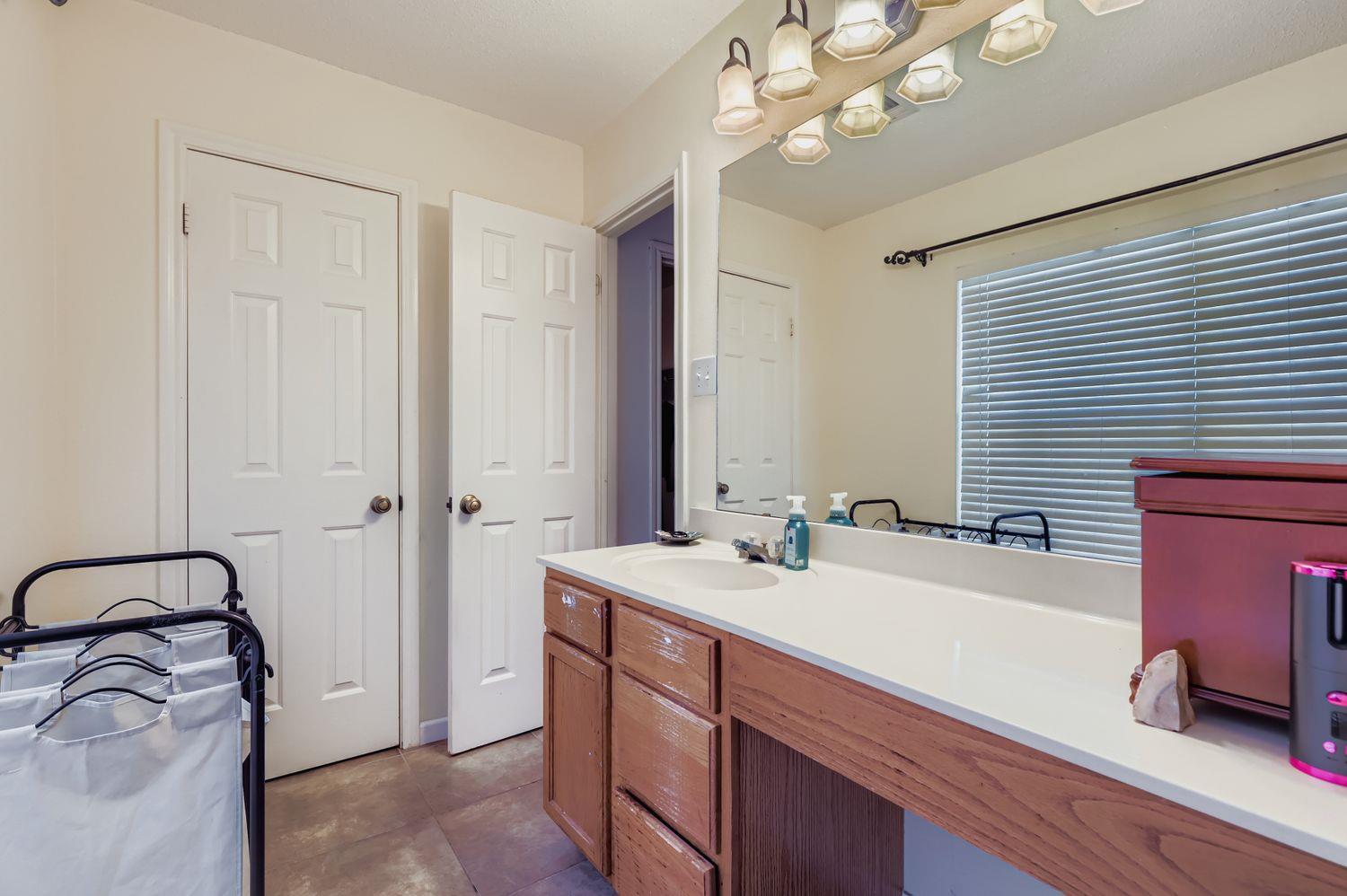 1006 Quail Valley Dr, Georgetown, TX 78626