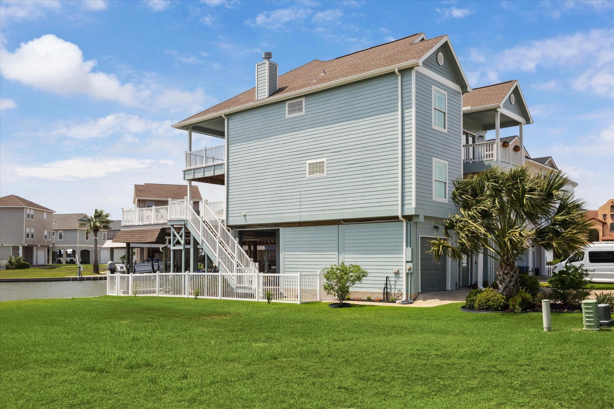 411 Sunset Cir, Galveston, TX 77554