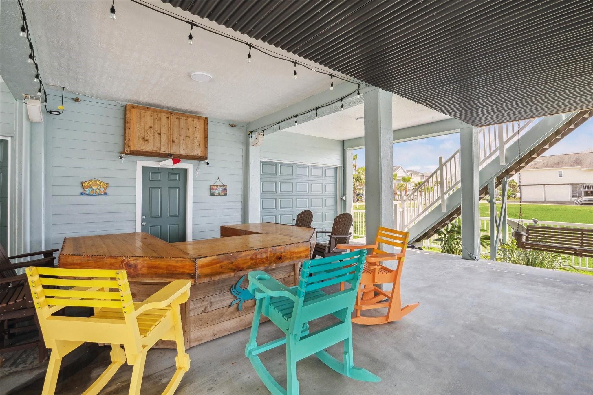 411 Sunset Cir, Galveston, TX 77554