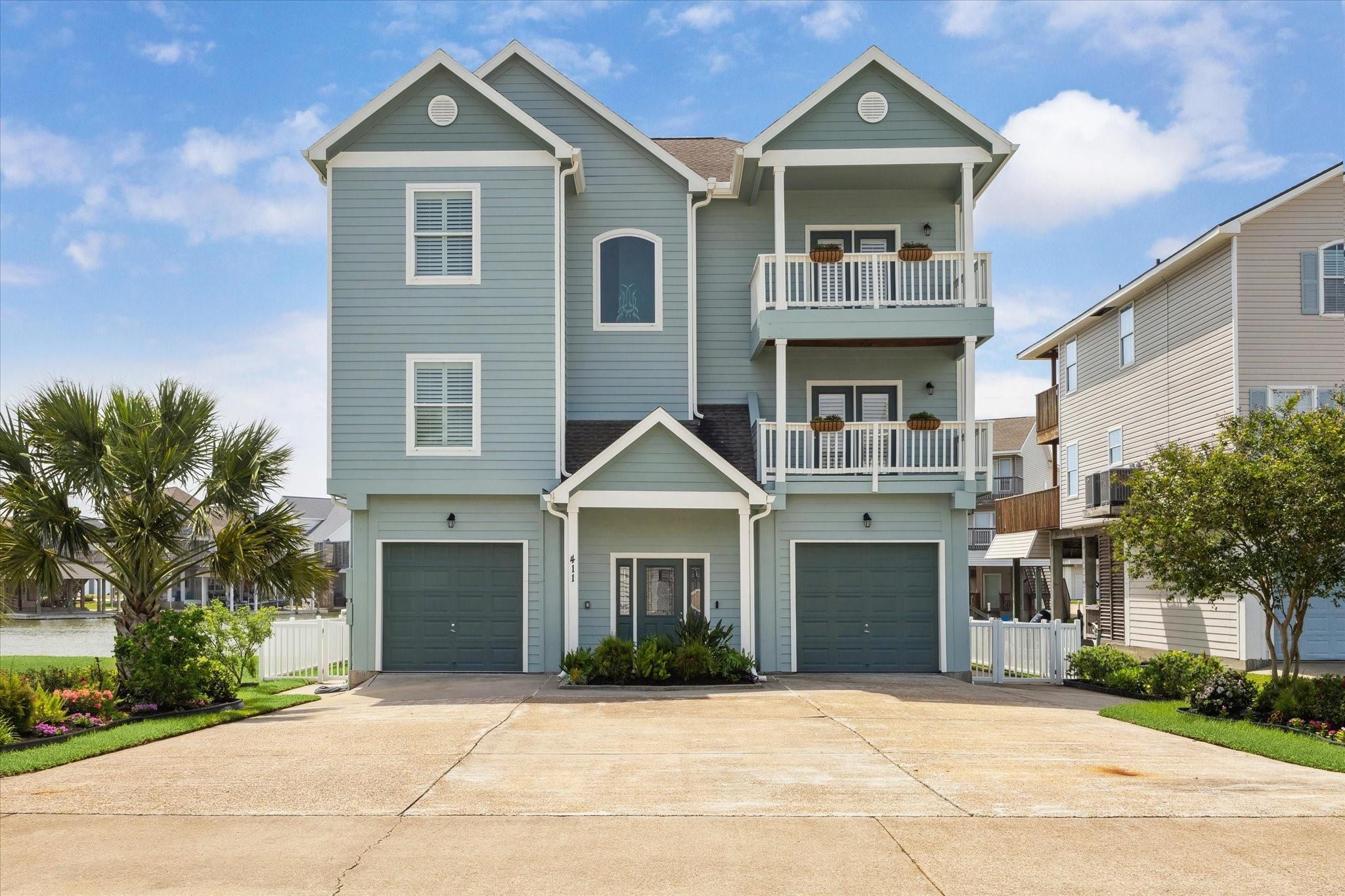 411 Sunset Cir, Galveston, TX 77554