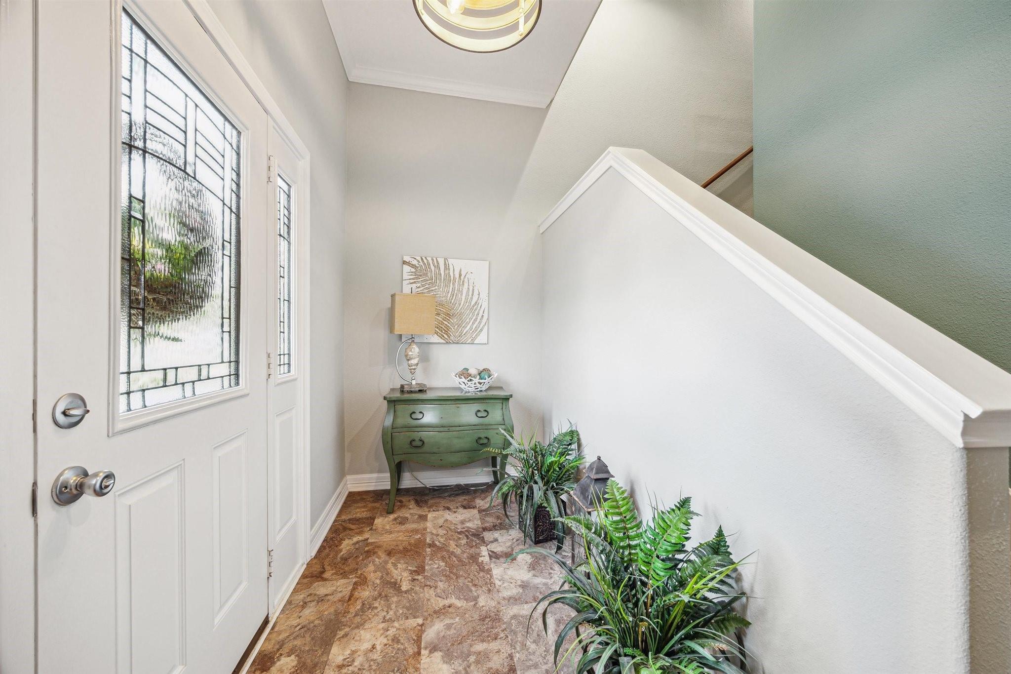 411 Sunset Cir, Galveston, TX 77554