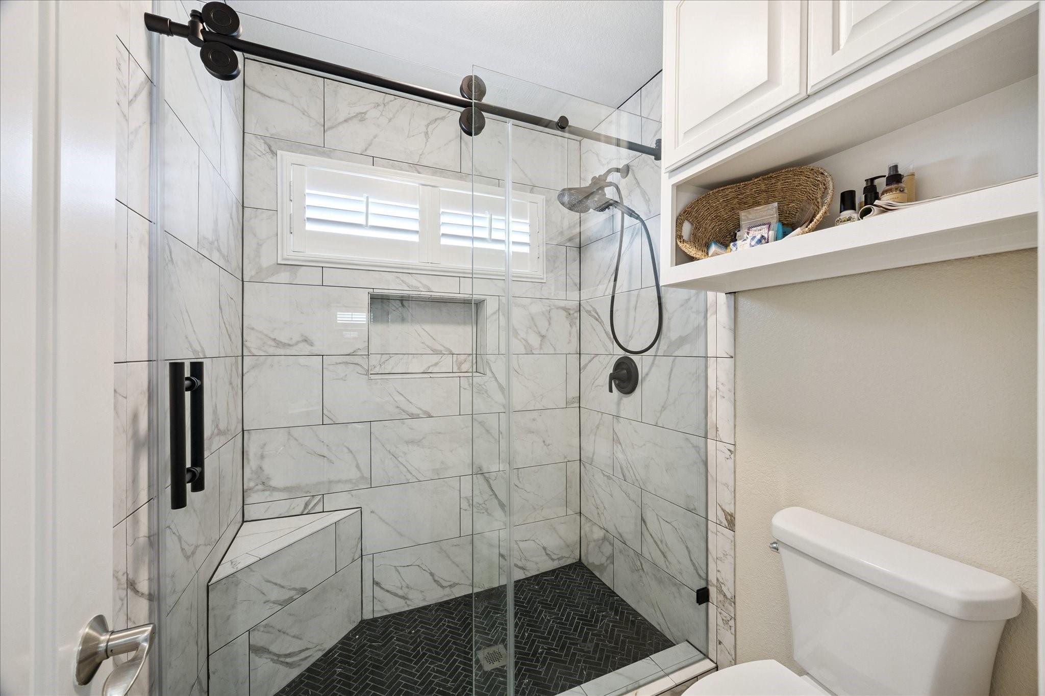 241 Tamana Dr, Galveston, TX 77554