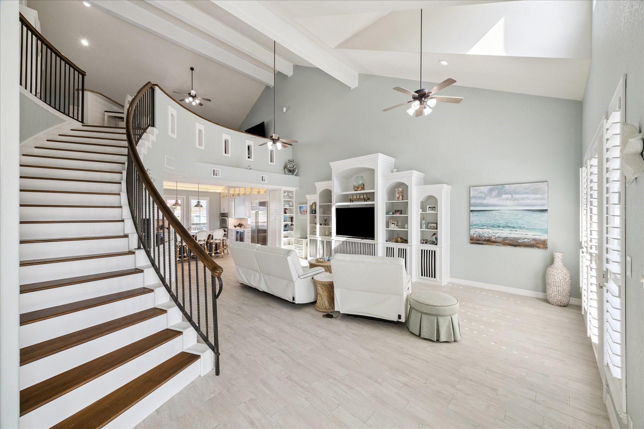 241 Tamana Dr, Galveston, TX 77554