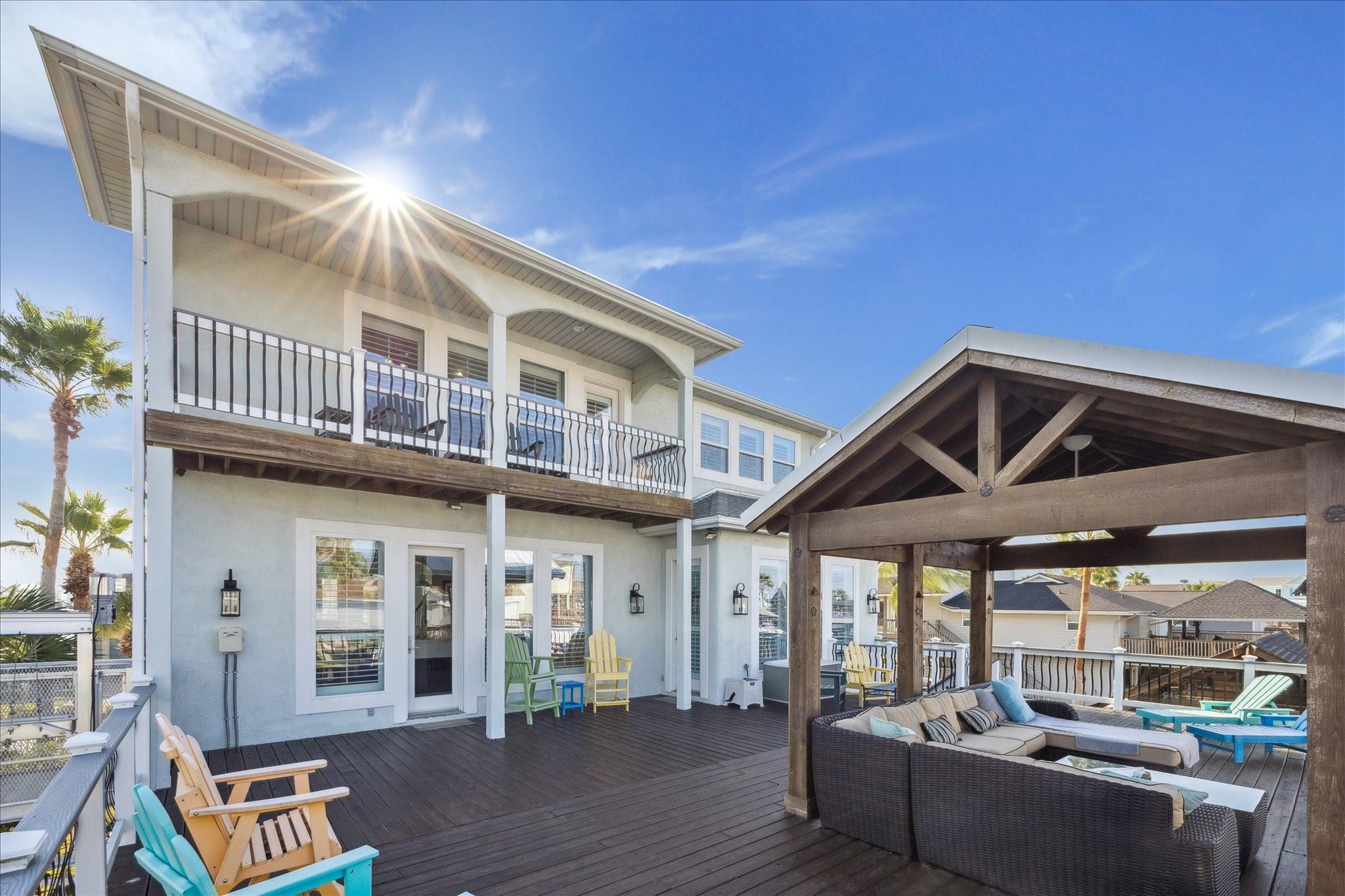 241 Tamana Dr, Galveston, TX 77554