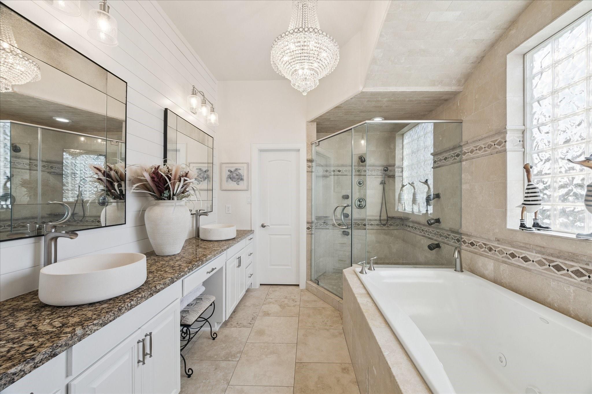 241 Tamana Dr, Galveston, TX 77554