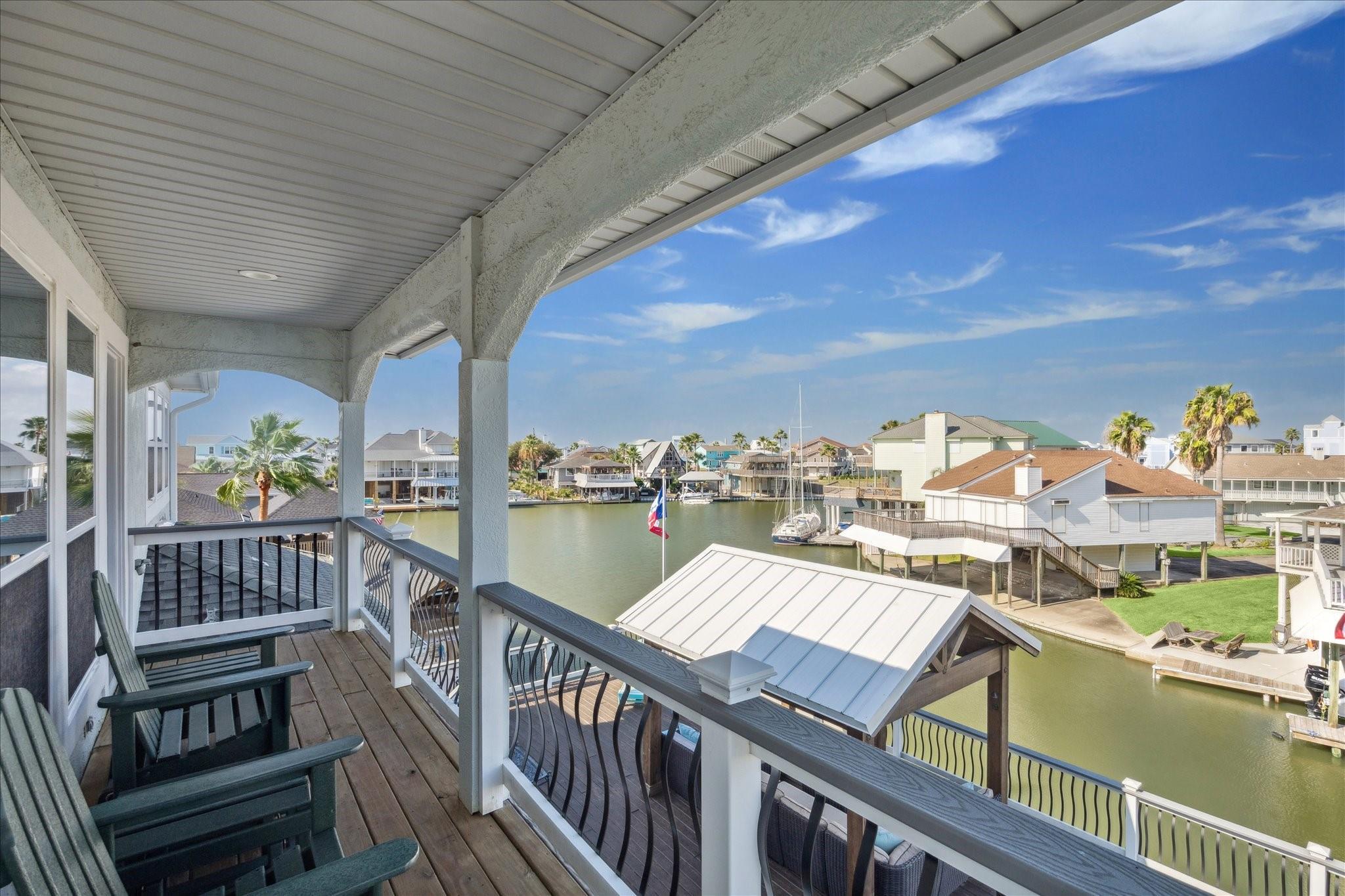 241 Tamana Dr, Galveston, TX 77554