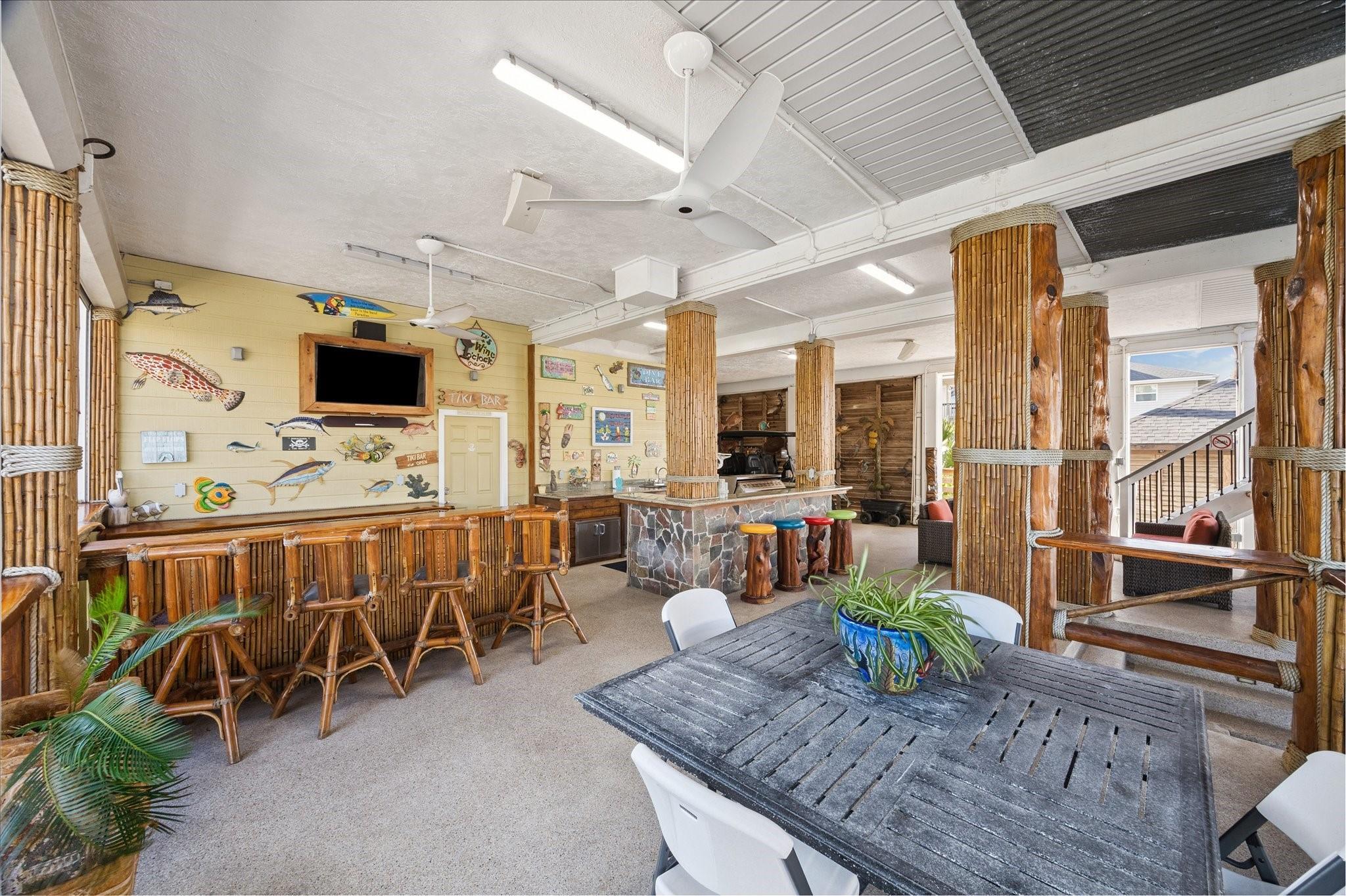 241 Tamana Dr, Galveston, TX 77554