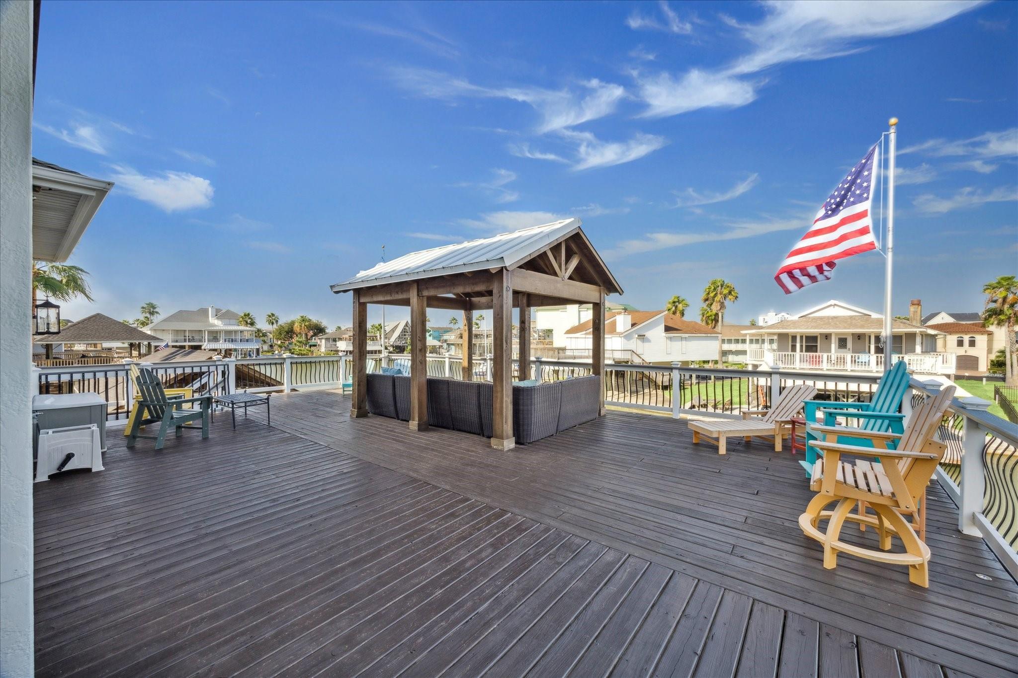 241 Tamana Dr, Galveston, TX 77554