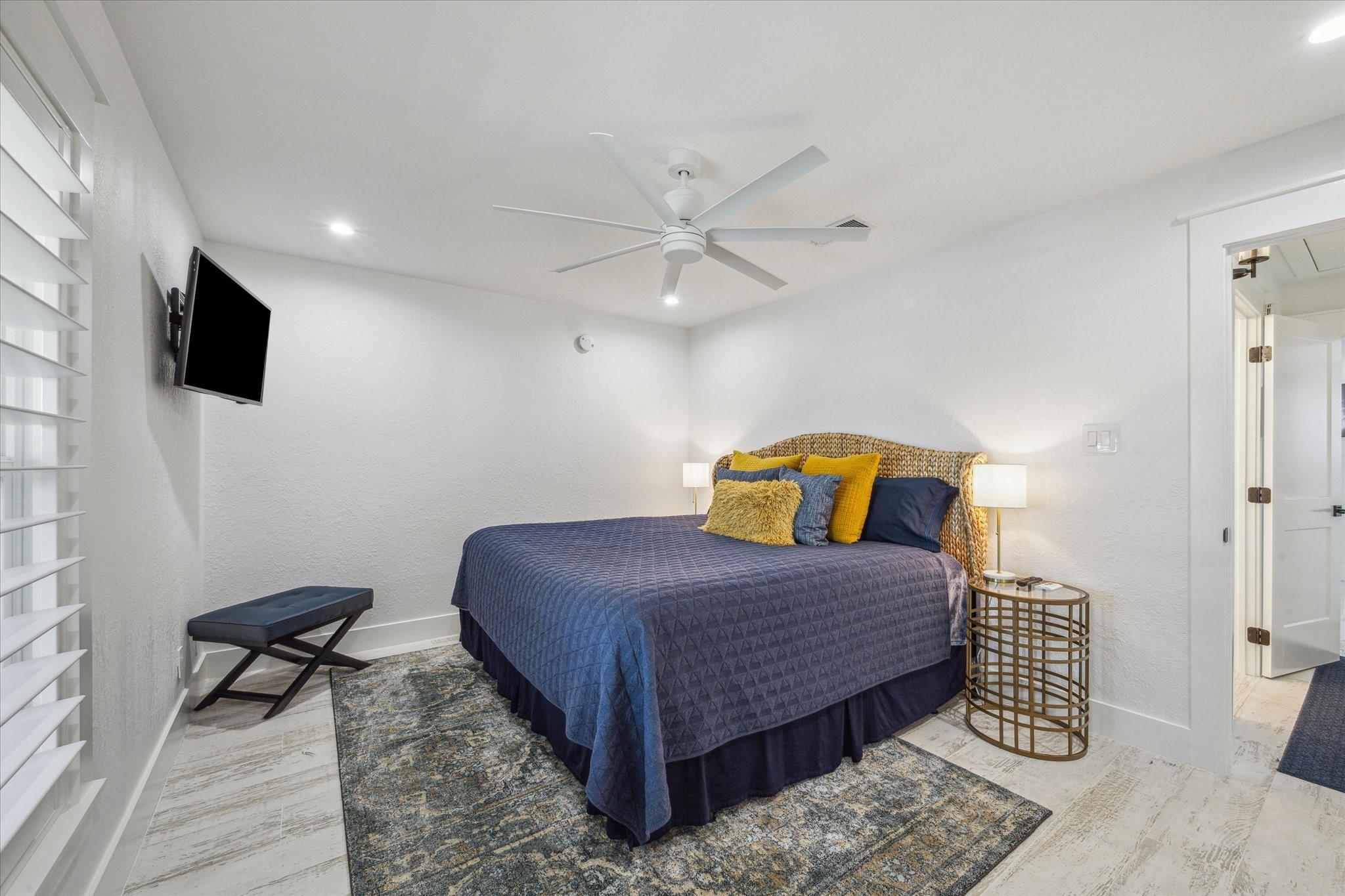 1775 Tiki Dr, Galveston, TX 77554