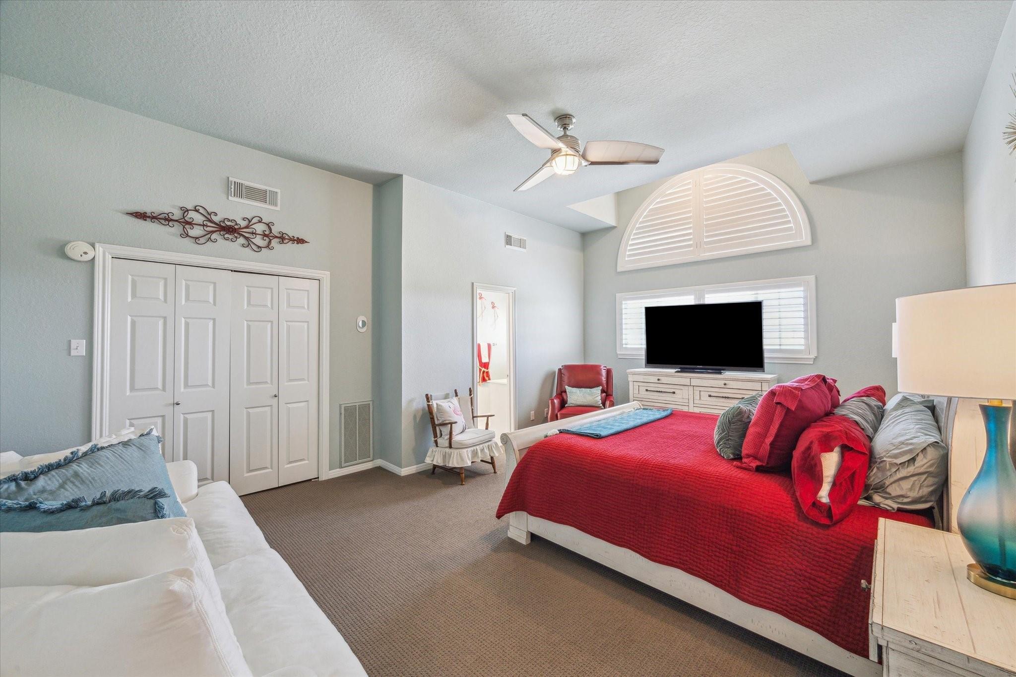 1775 Tiki Dr, Galveston, TX 77554