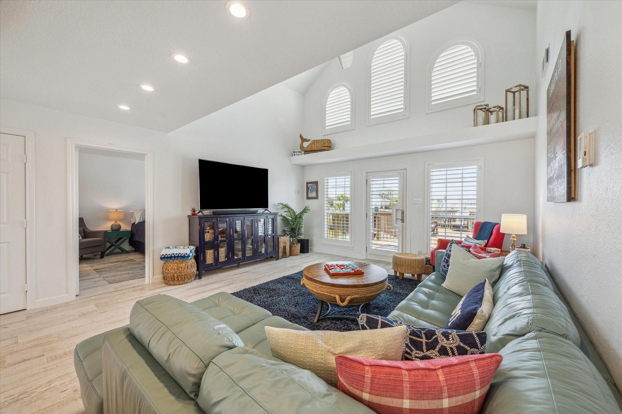 1775 Tiki Dr, Galveston, TX 77554