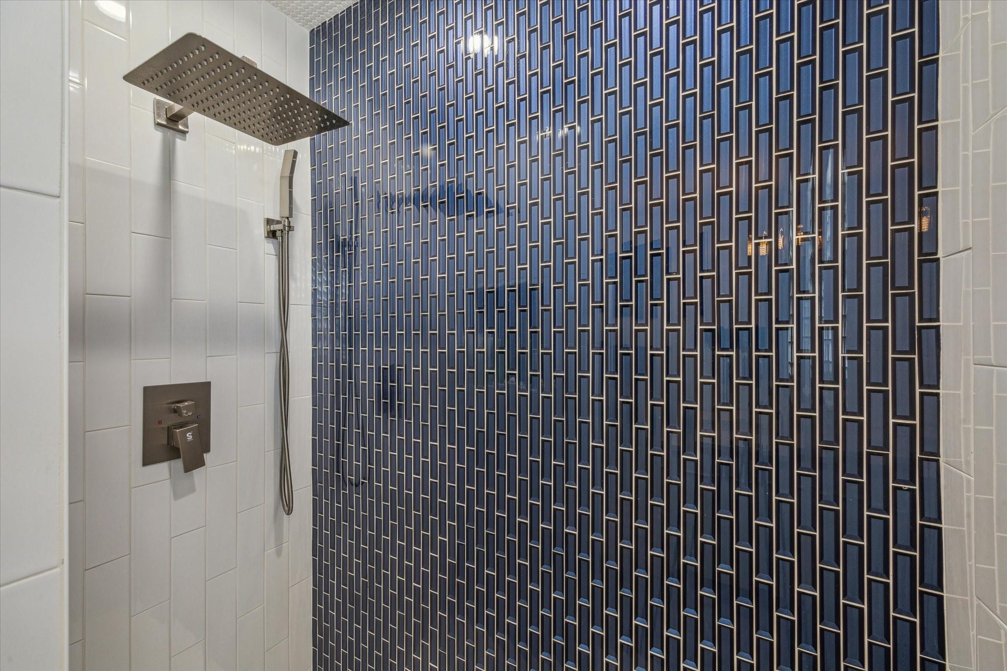 1775 Tiki Dr, Galveston, TX 77554