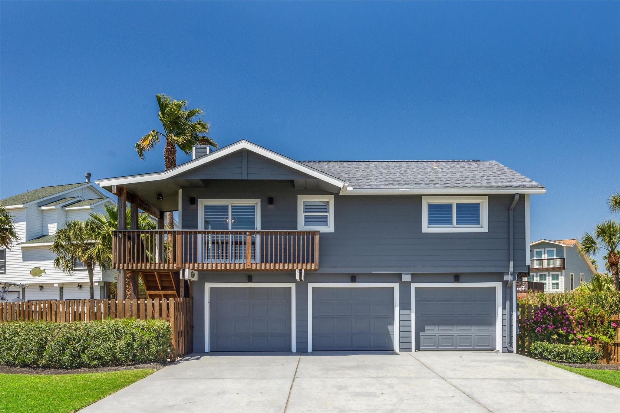 1775 Tiki Dr, Galveston, TX 77554