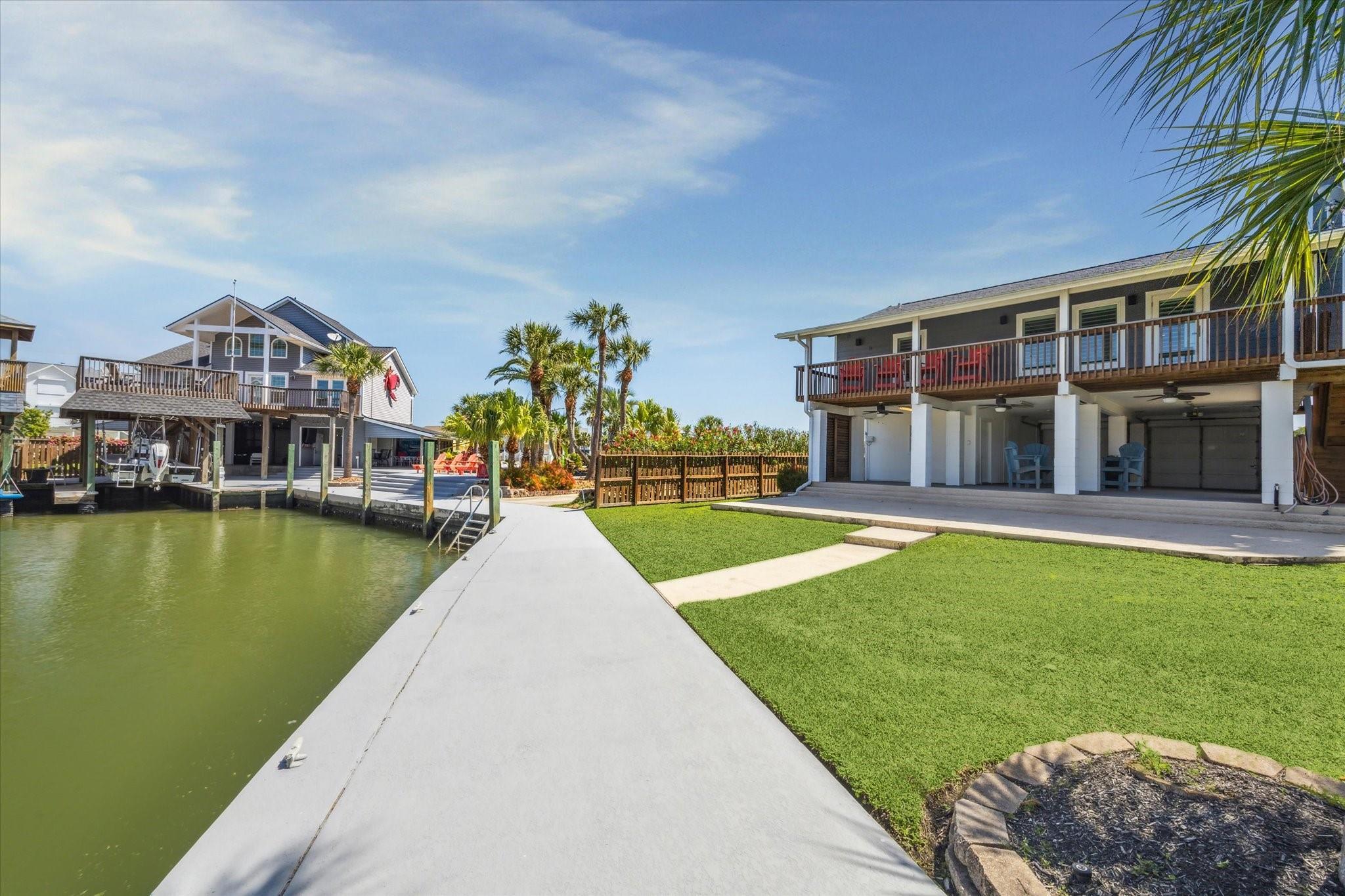 1775 Tiki Dr, Galveston, TX 77554