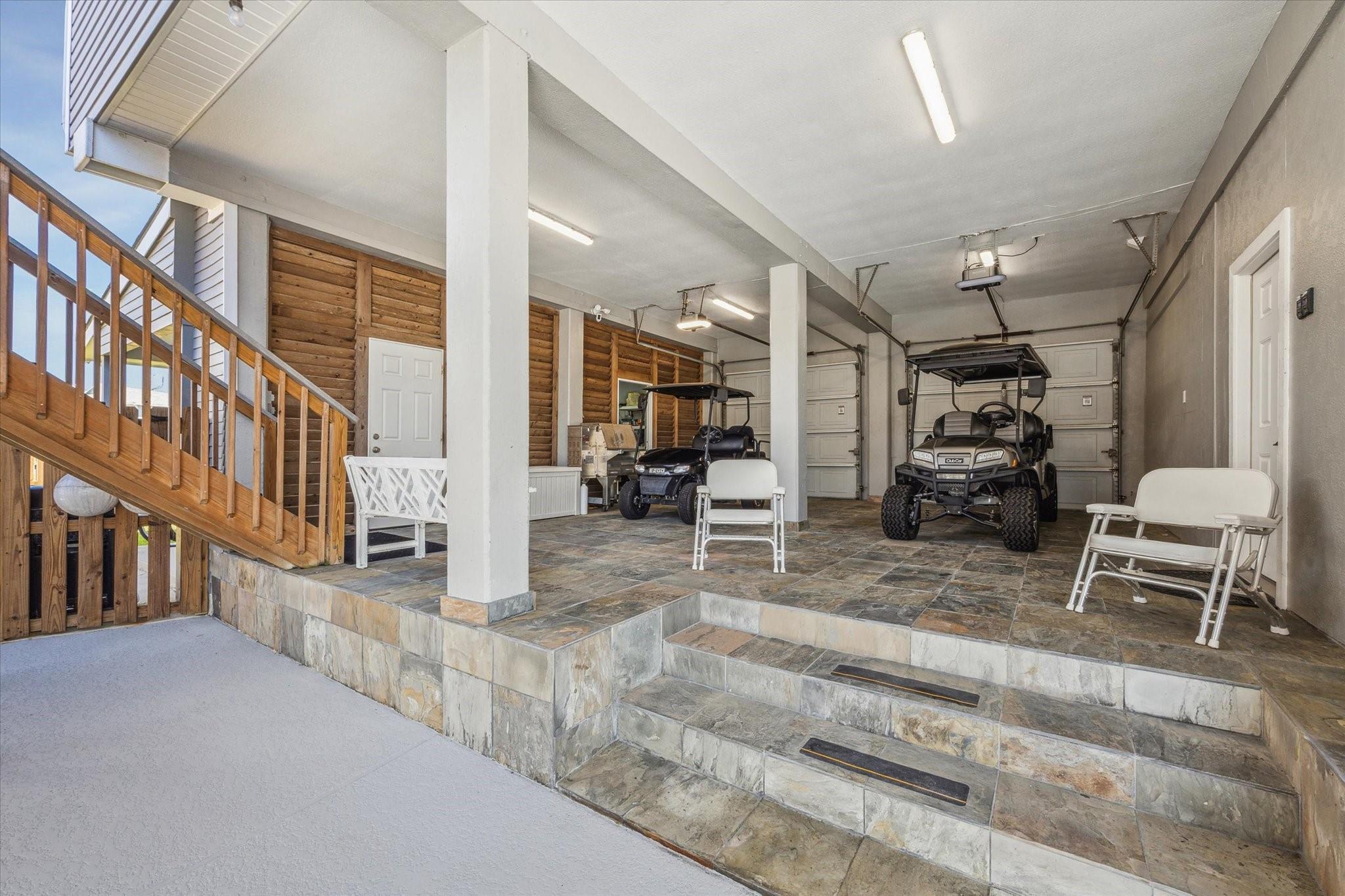 1775 Tiki Dr, Galveston, TX 77554