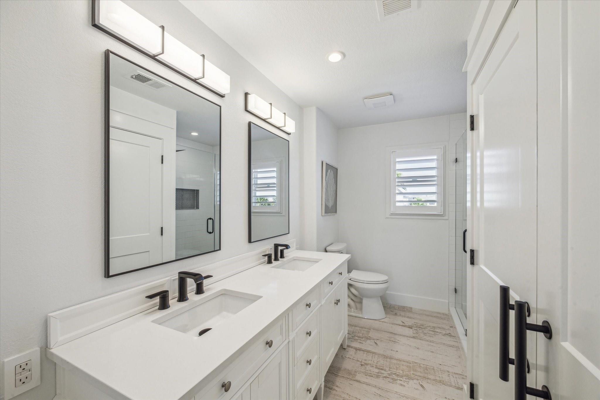 1775 Tiki Dr, Galveston, TX 77554