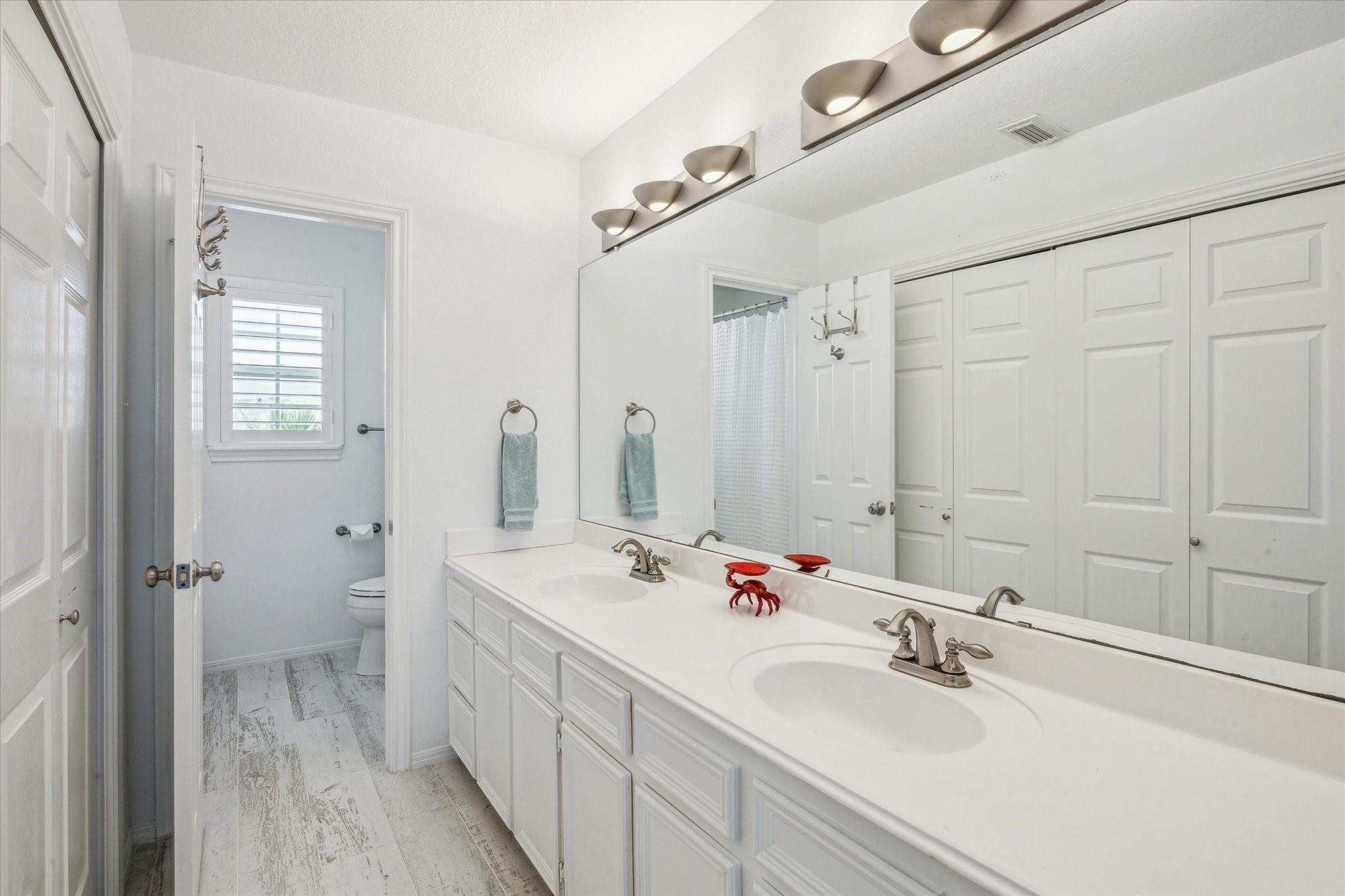 1775 Tiki Dr, Galveston, TX 77554