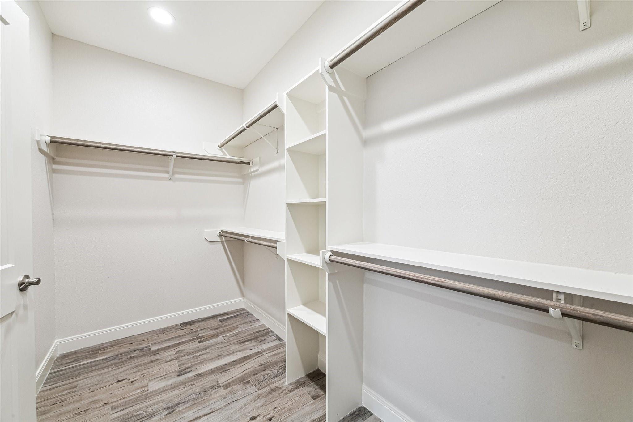 430 Amanda Cir, Galveston, TX 77554