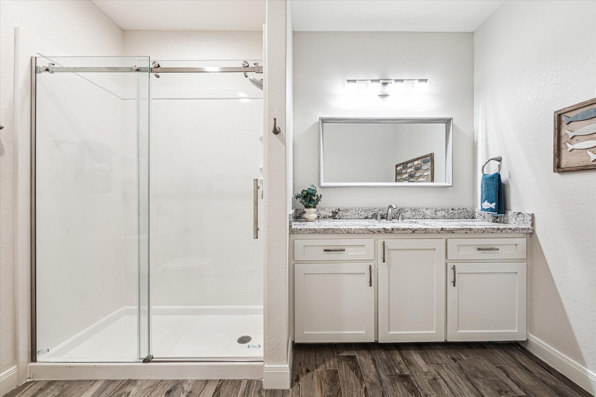 430 Amanda Cir, Galveston, TX 77554