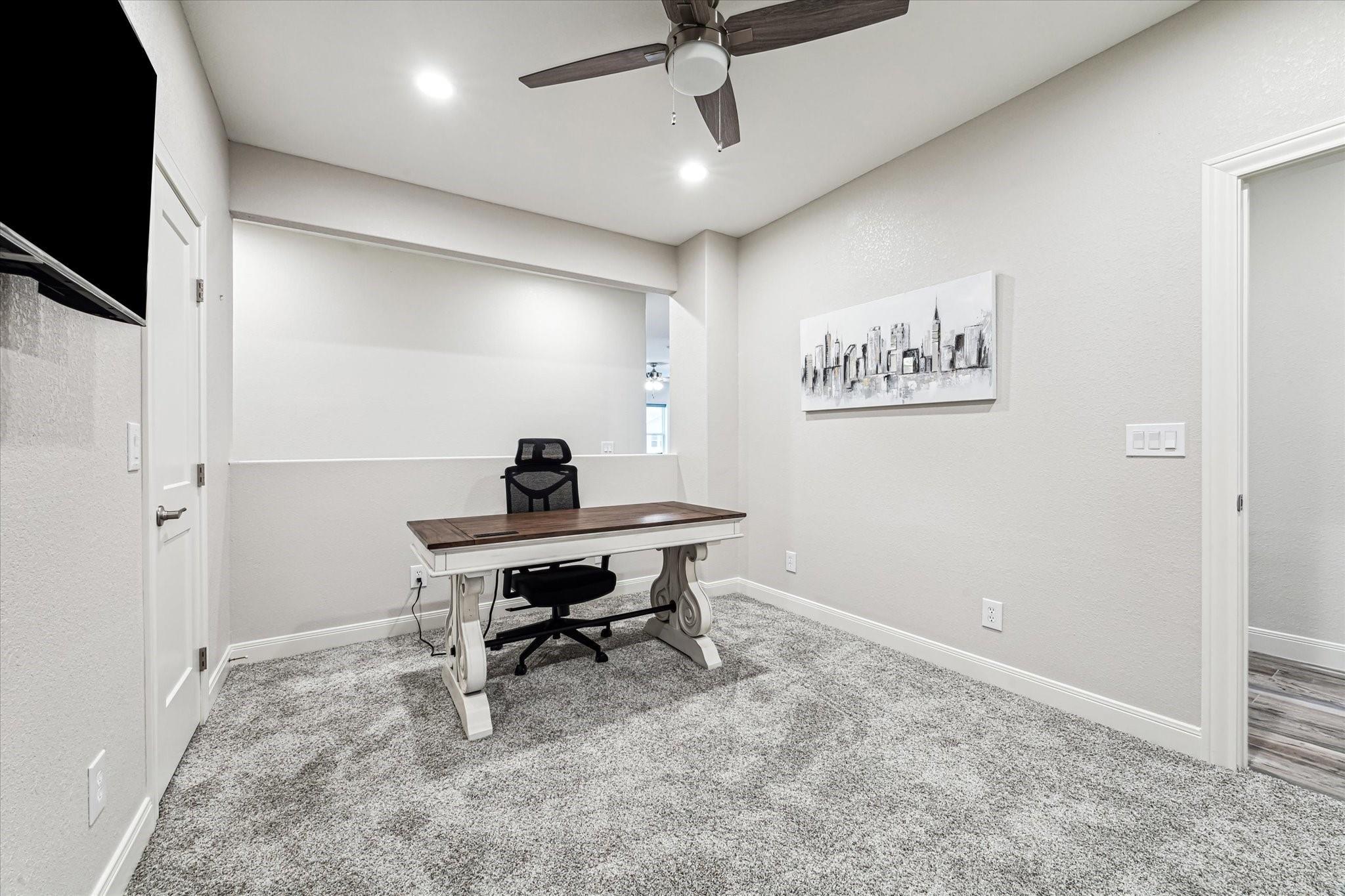 430 Amanda Cir, Galveston, TX 77554