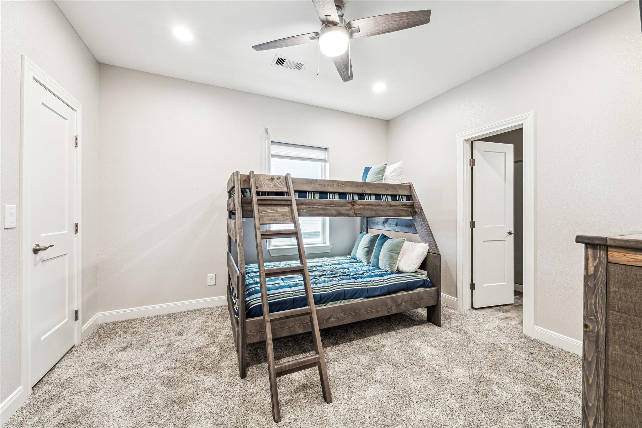 430 Amanda Cir, Galveston, TX 77554