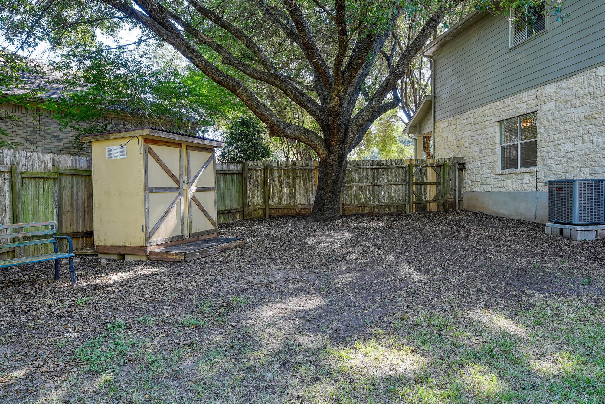 415 Patton Cv, Bastrop, TX 78602