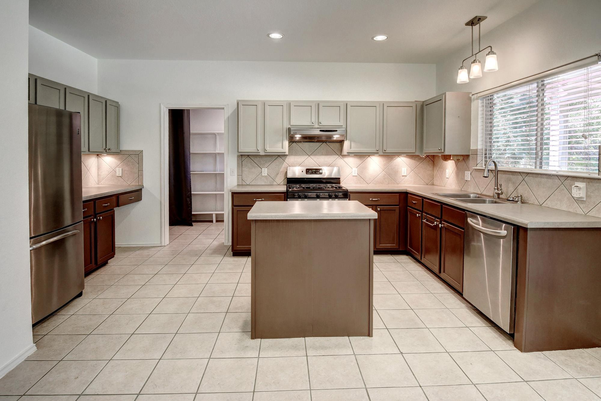 415 Patton Cv, Bastrop, TX 78602