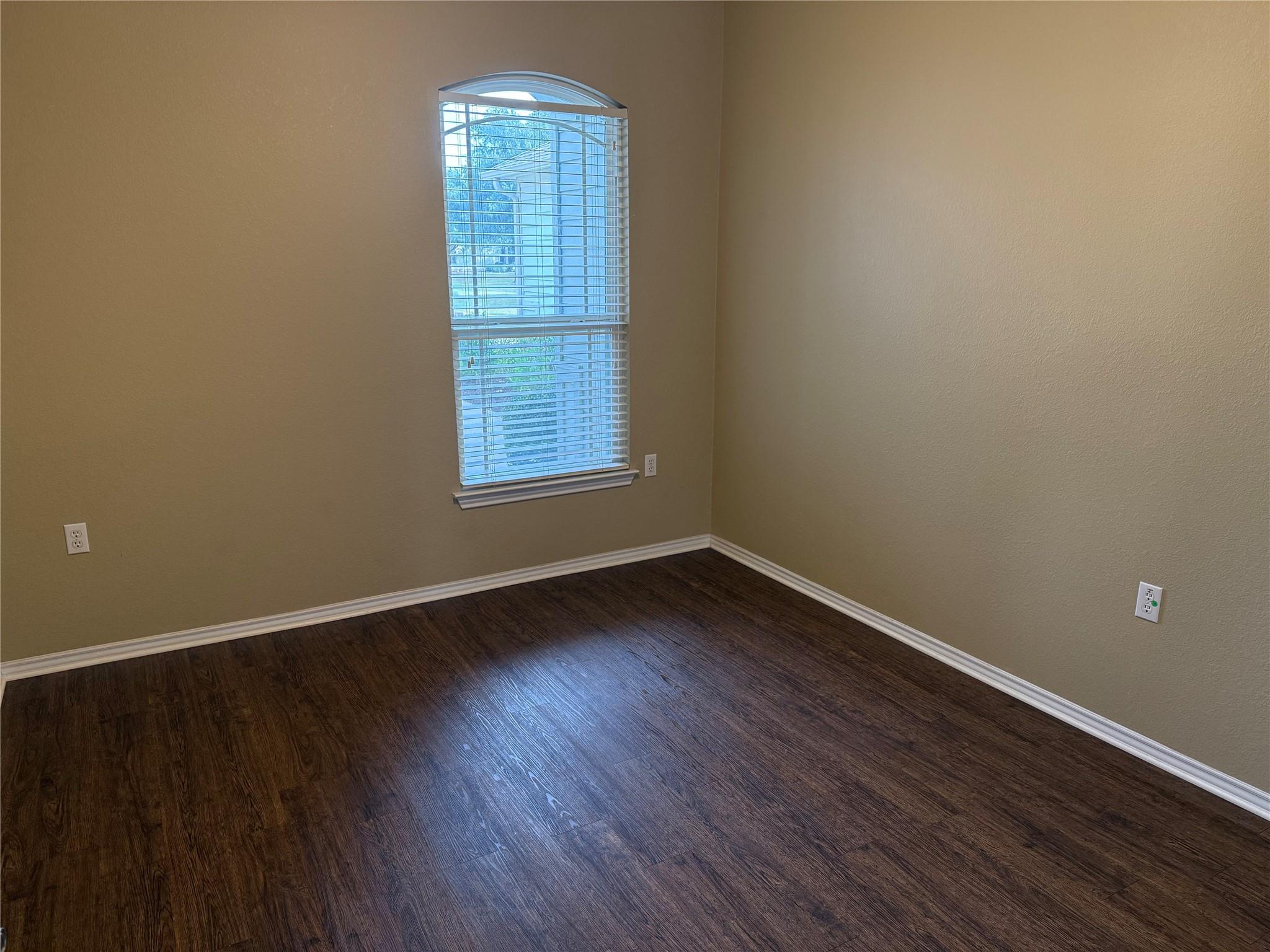 330 PORTSMOUTH Dr, Georgetown, TX 78633