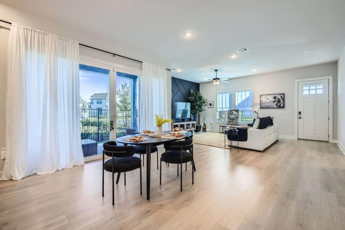 7700 Ella Lee Ln, Austin, TX 78744