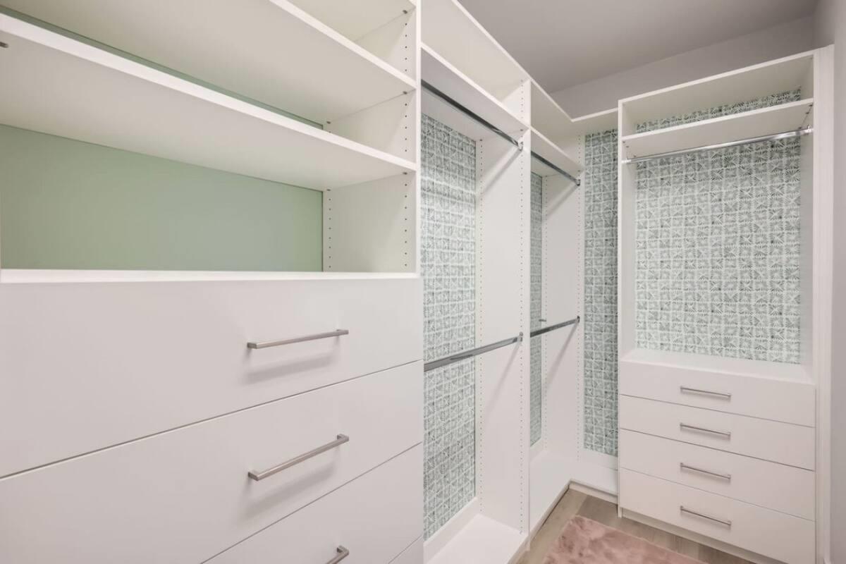 7700 Ella Lee Ln, Austin, TX 78744