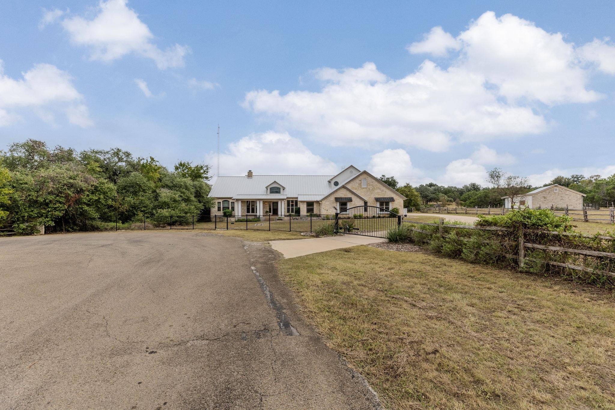 300 Little Gabriel River Dr, Liberty Hill, TX 78642