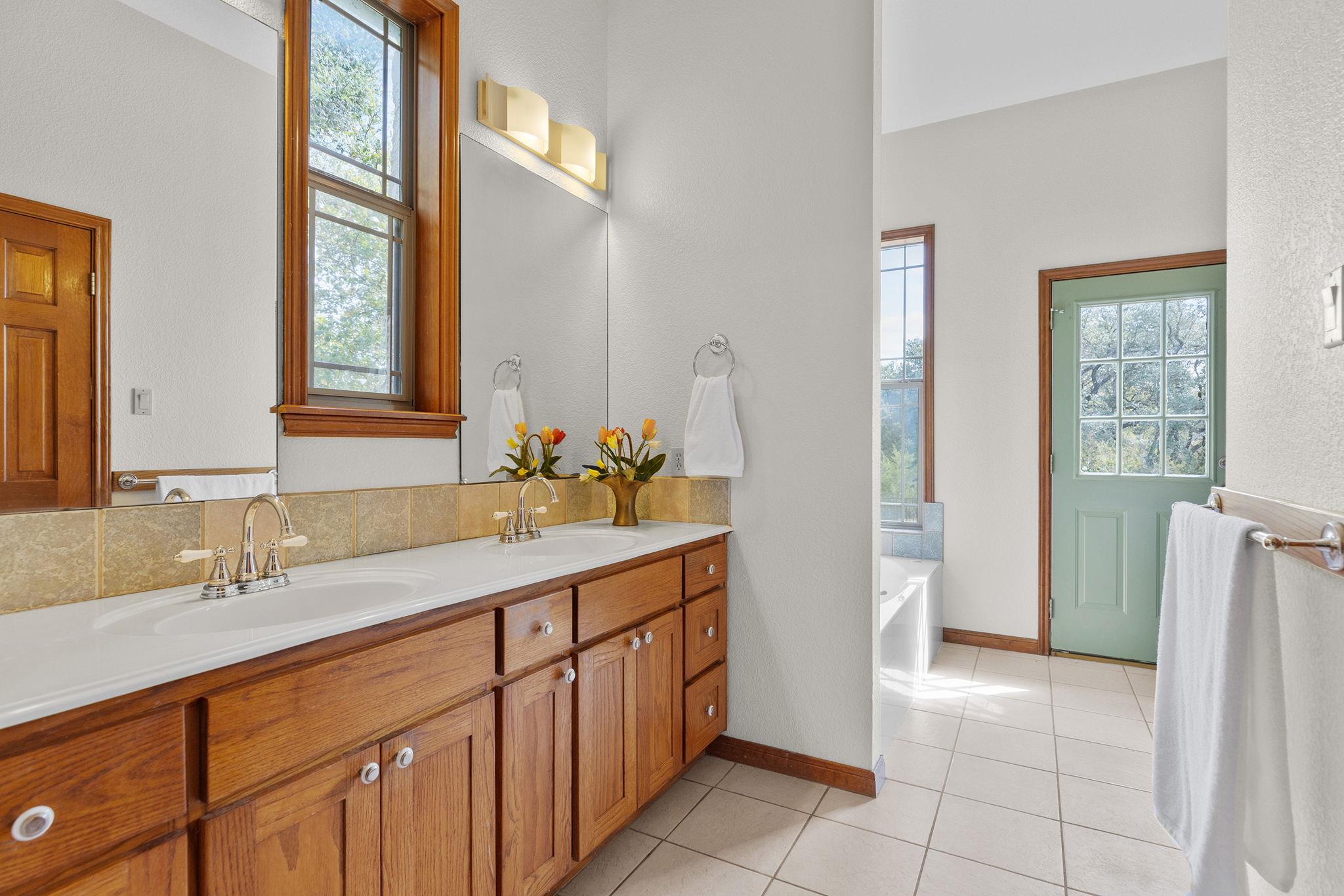 300 Little Gabriel River Dr, Liberty Hill, TX 78642