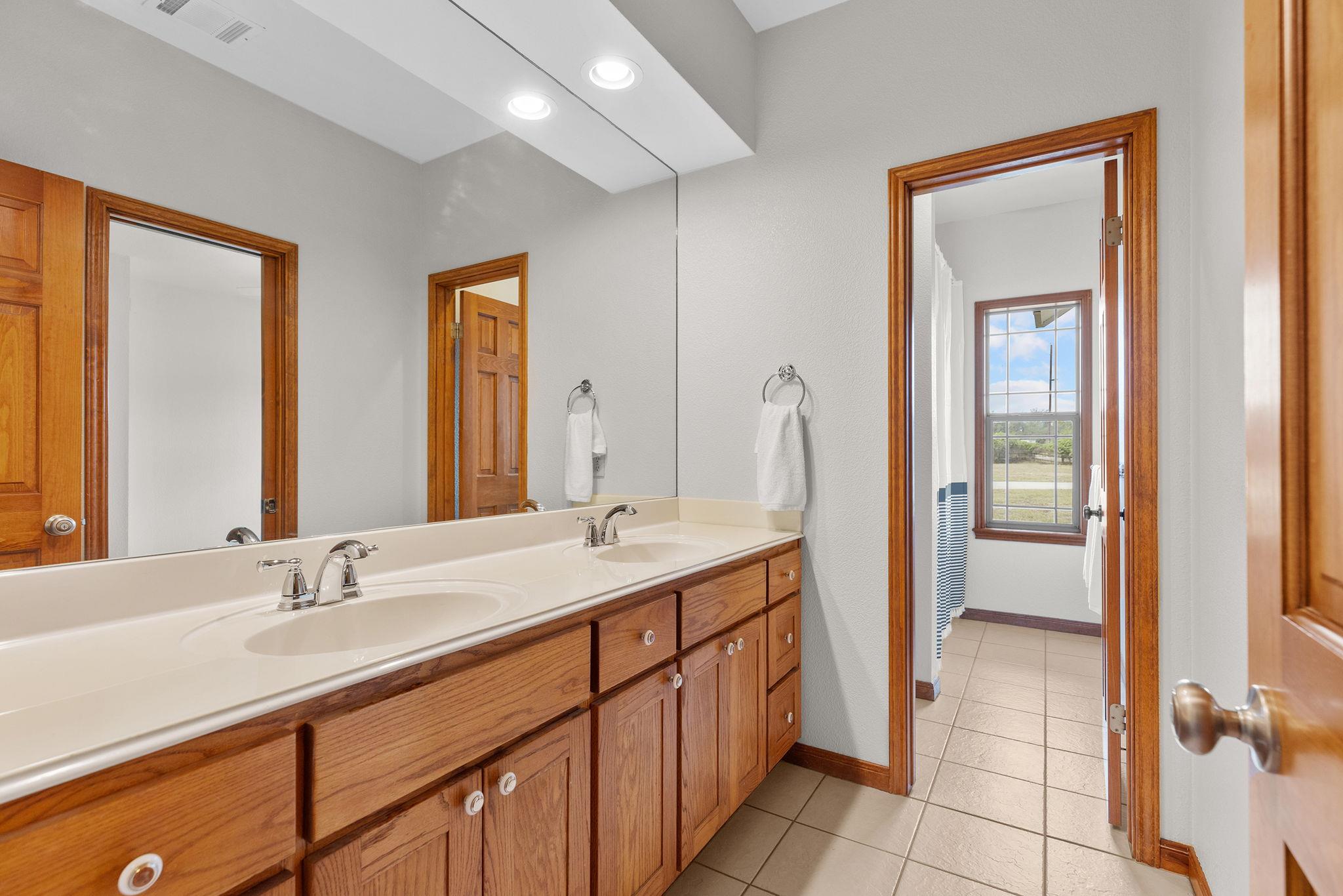 300 Little Gabriel River Dr, Liberty Hill, TX 78642