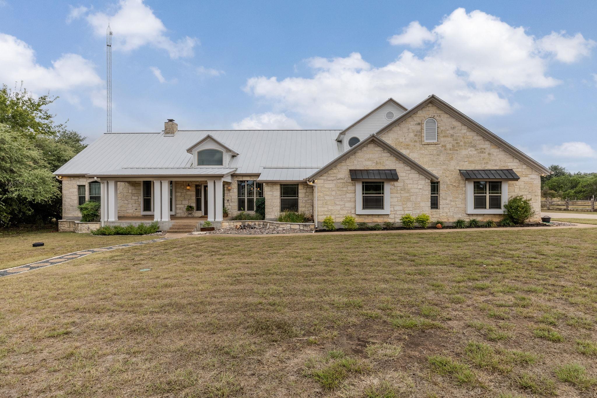 300 Little Gabriel River Dr, Liberty Hill, TX 78642